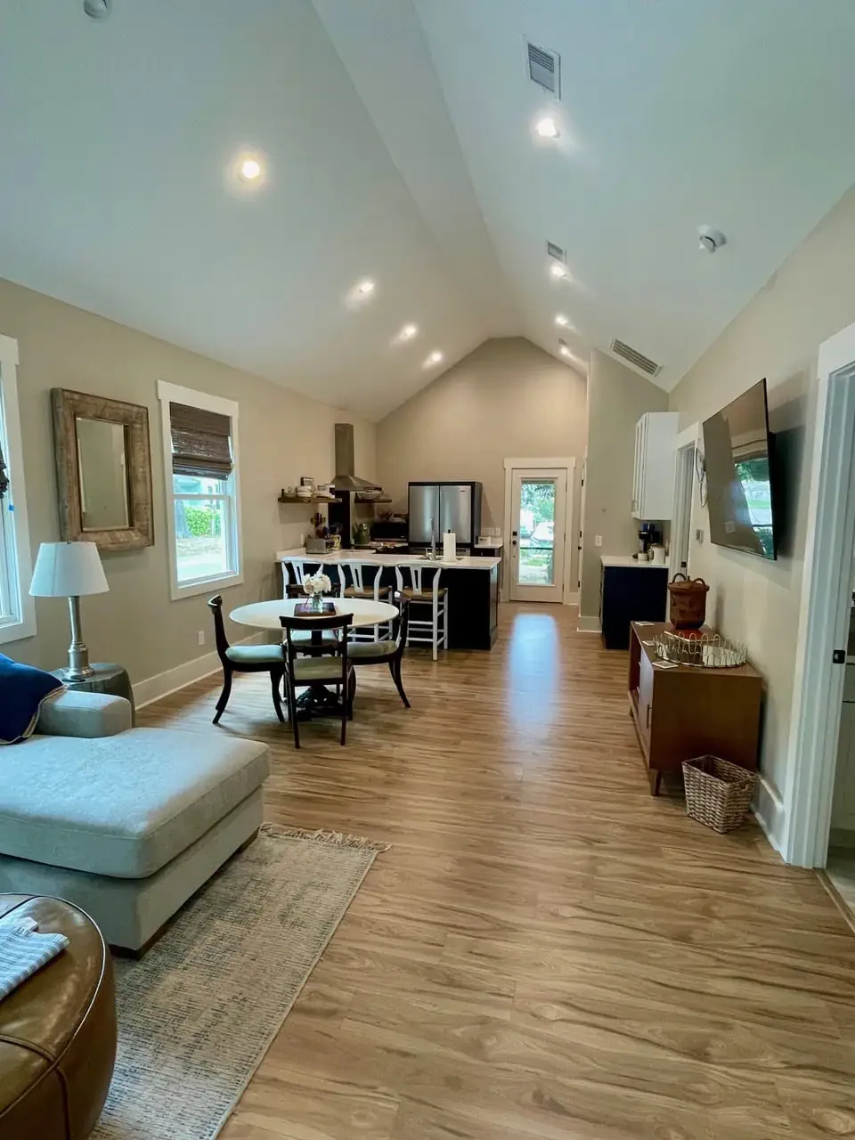 Palm Cottage seating and kitchen area
