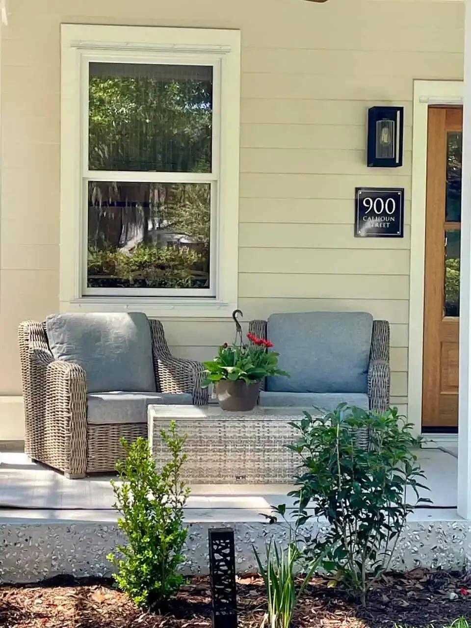 Palm Cottage front porch seating area