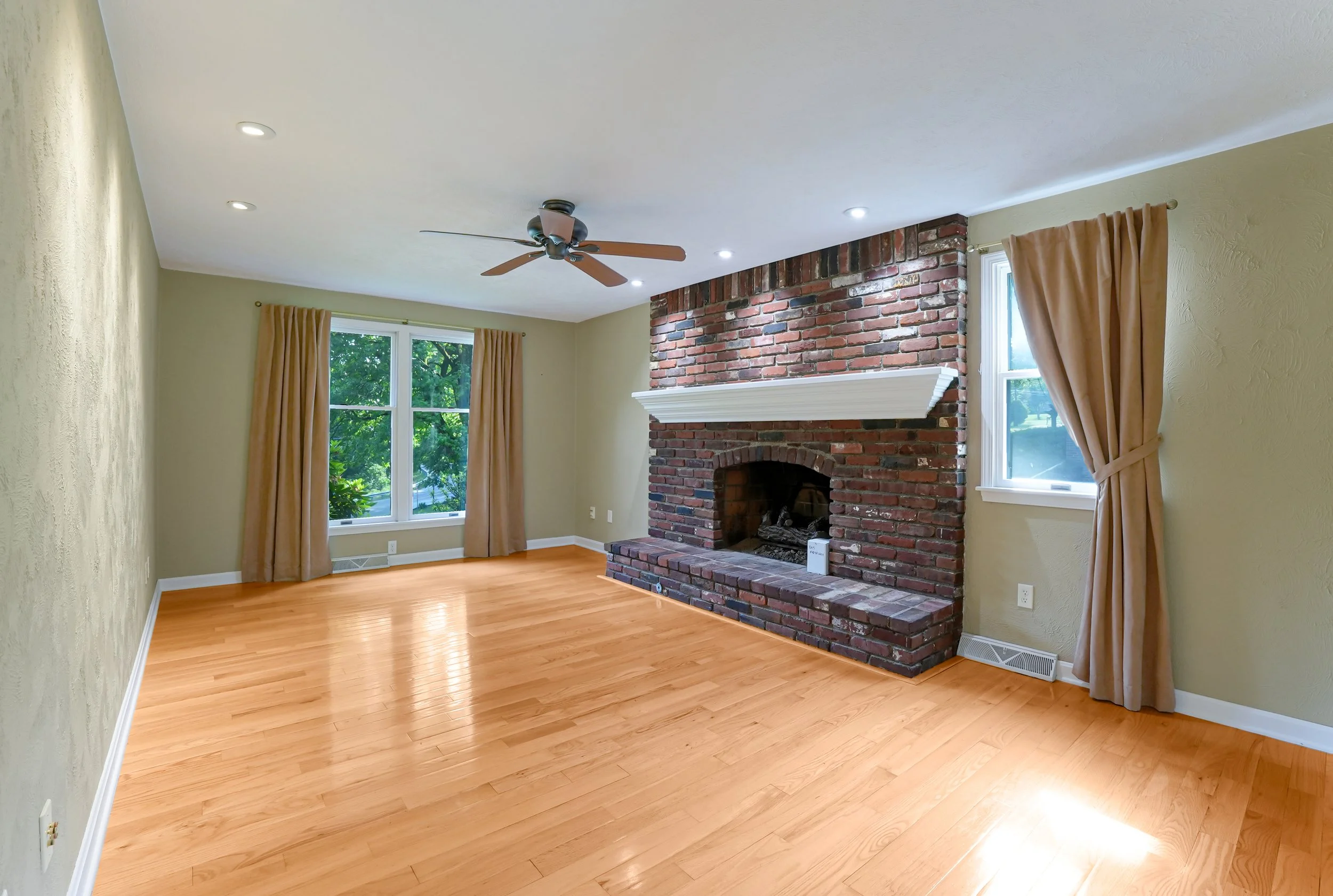 12-3479 Ivy Ln-12.jpg