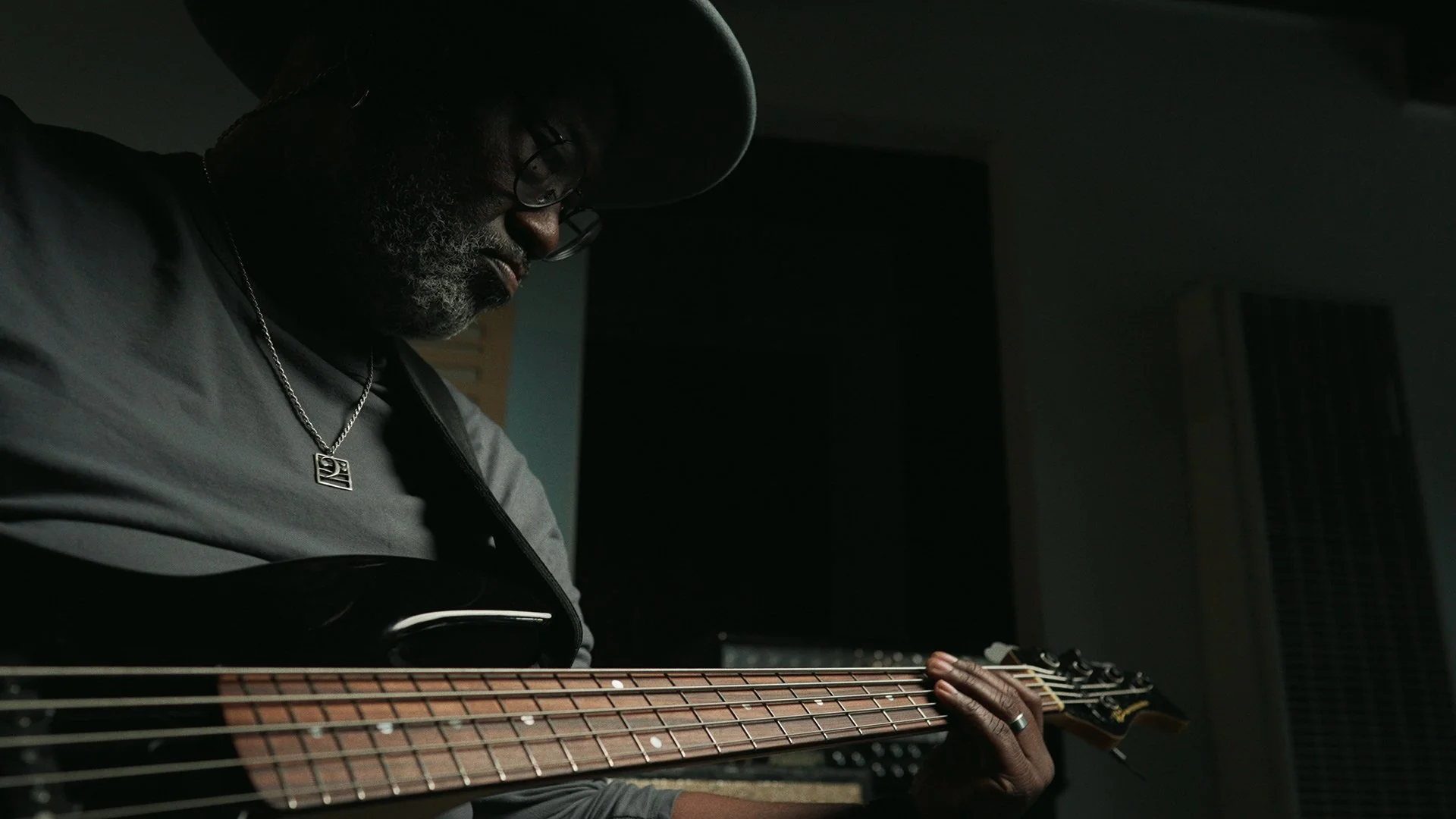 Darryl Anders playing bass