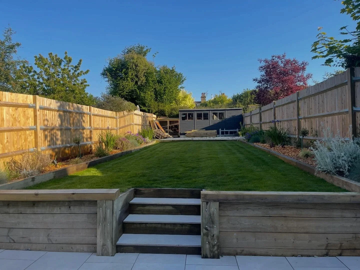 With summer round the corner, its only right the landscape projects start.

Here&rsquo;s an amazing transformation we completed recently showing what you can do with a tired looking garden.