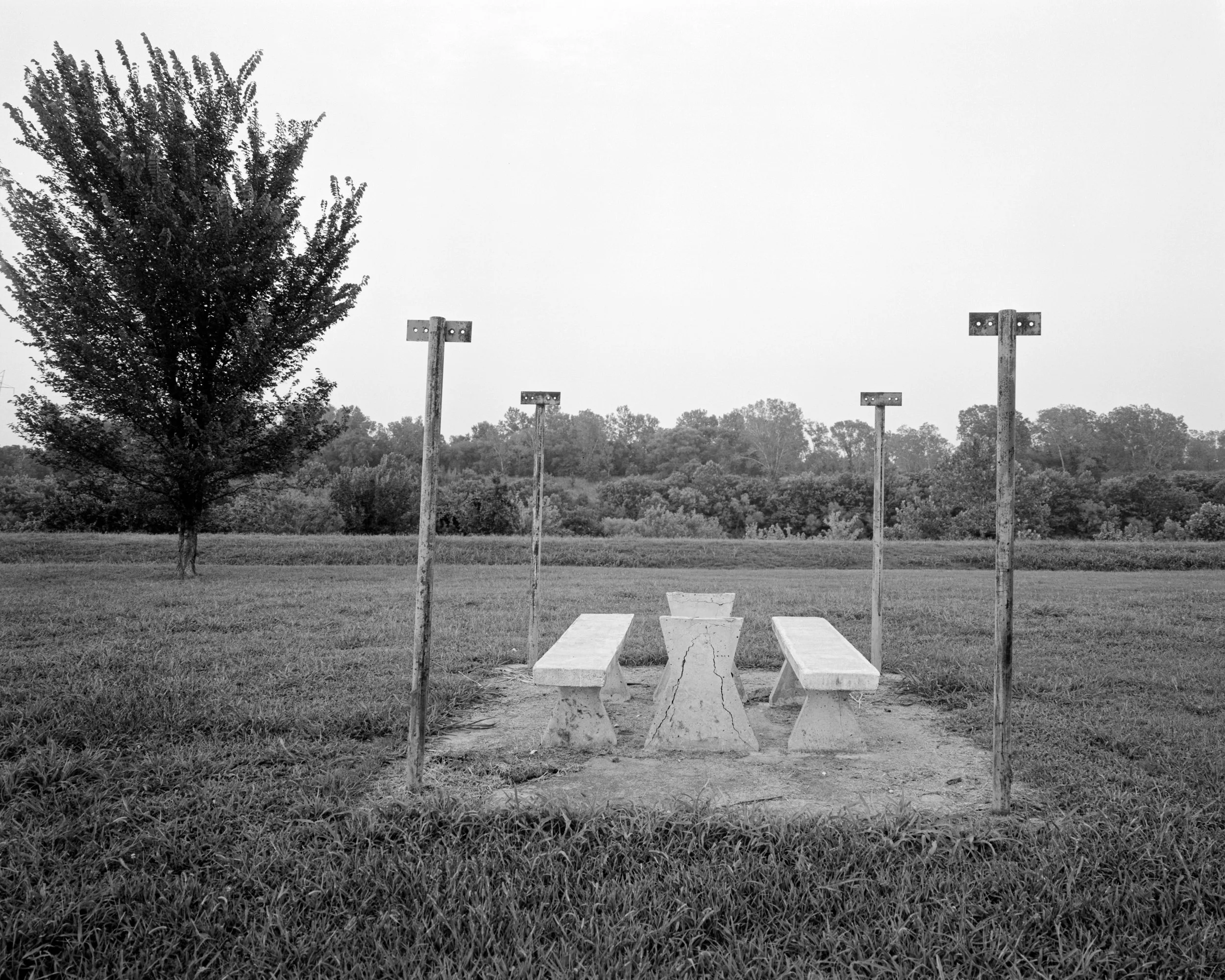 PicnicTable_CatoosaOK_5Aug2002.jpg