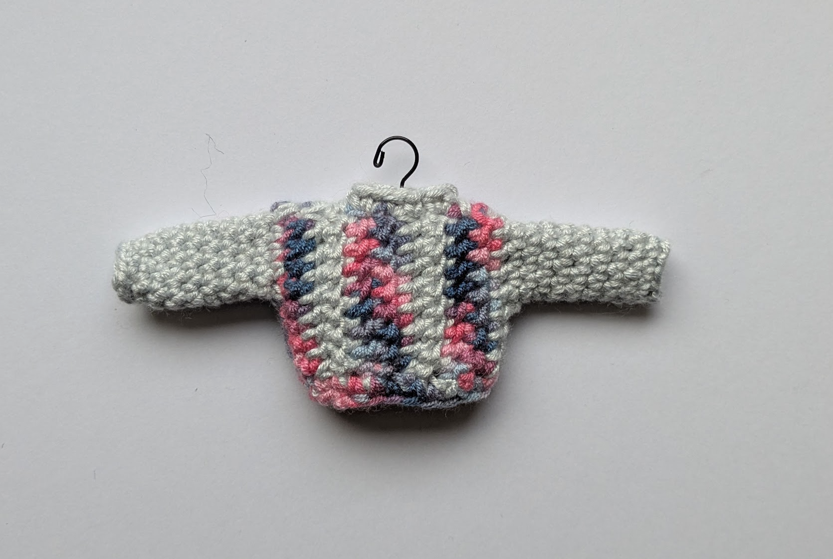 Pink and silver patterned Thumb jumper