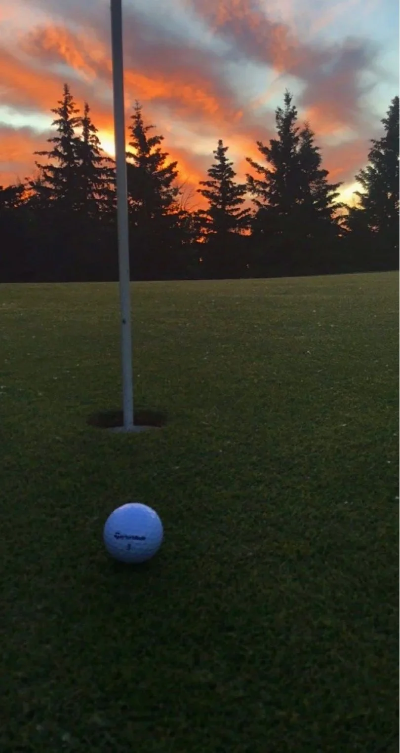 Ball+on+Green+-+Kyle+Thompson.jpg
