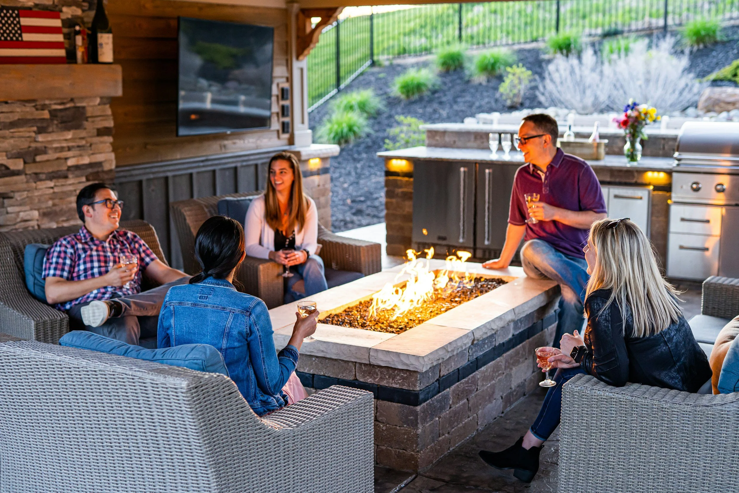 5 Ways to Elevate Your Backyard This Summer with Outdoor Gas Features
