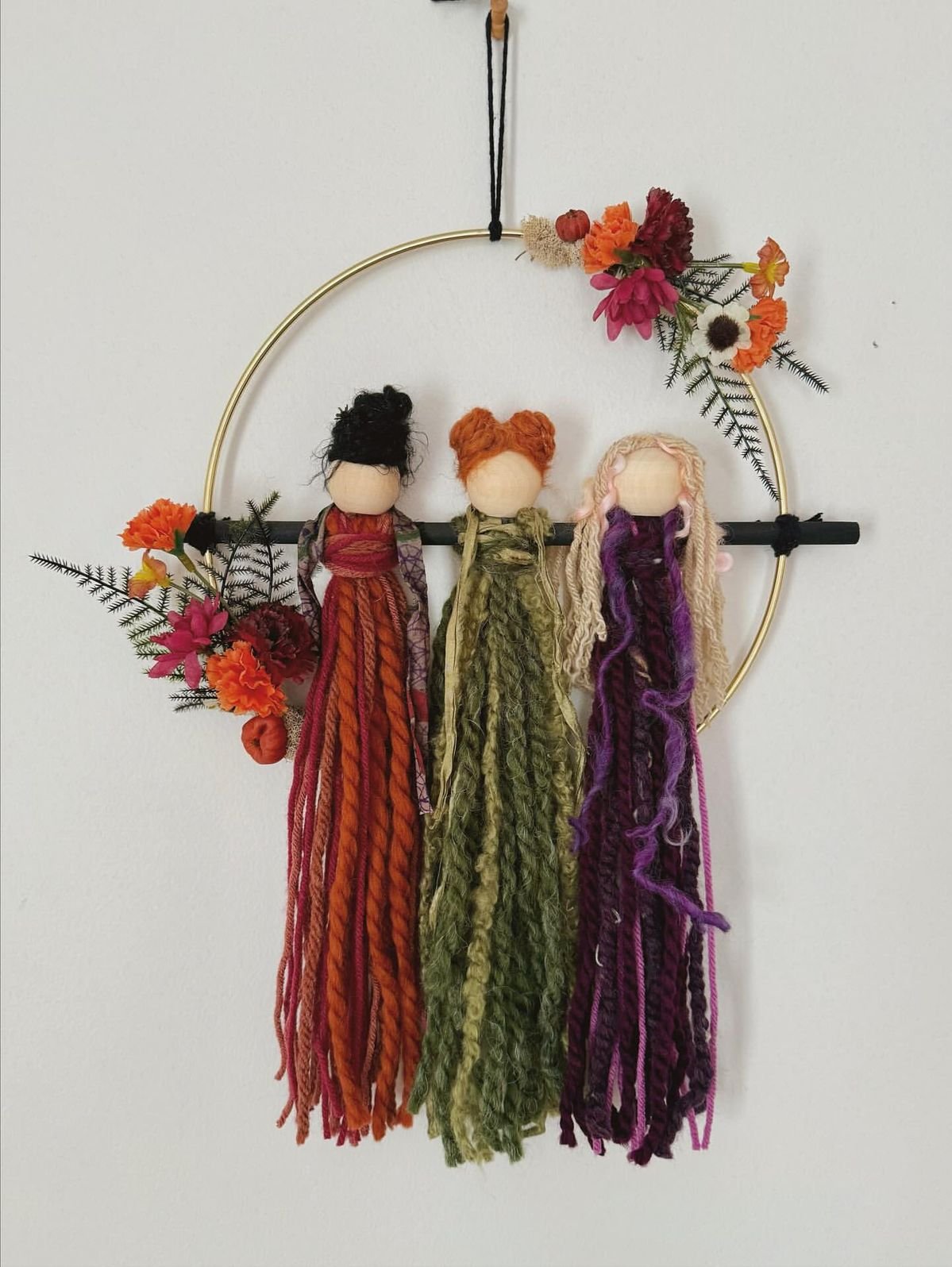 10/20 - Yarn Witch Movie Night at Old Stove Gardens with Hocus Pocus 6-8pm