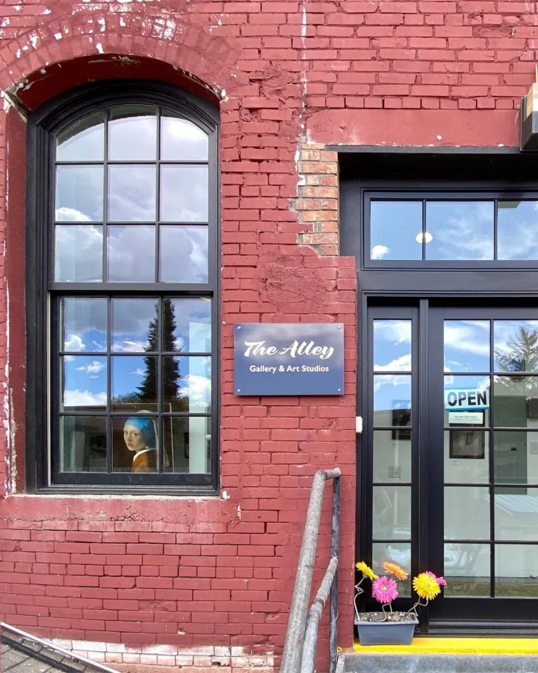 The Alley Gallery &amp; Art Studio