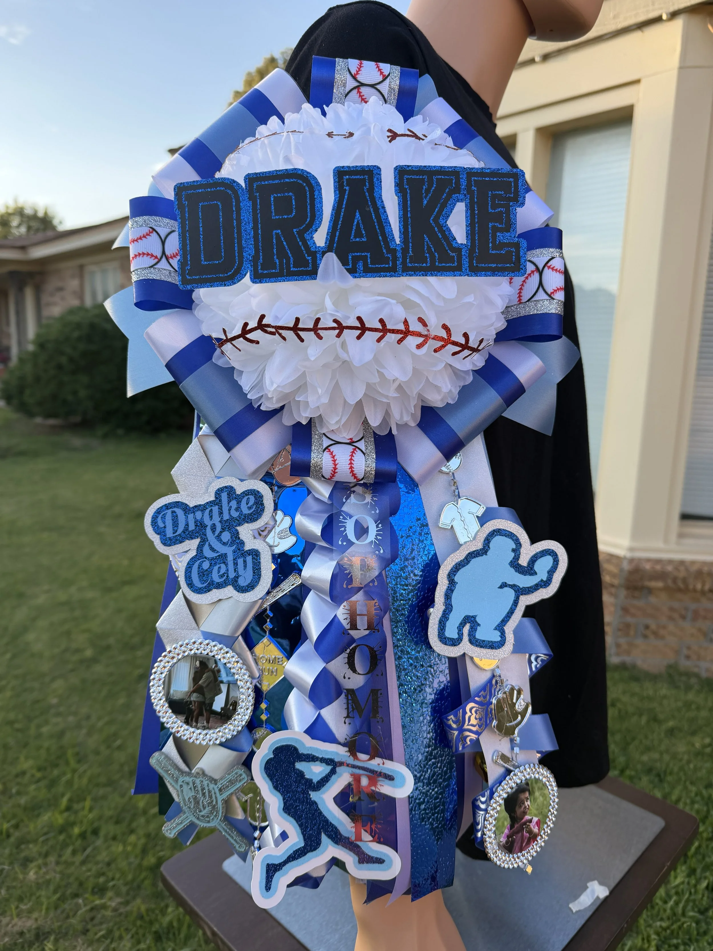 ✨ Signature Spark Garter