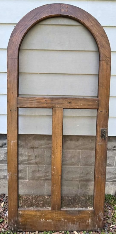 vintage screen door.png