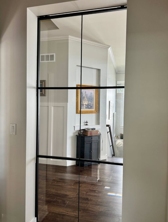 glass door.png