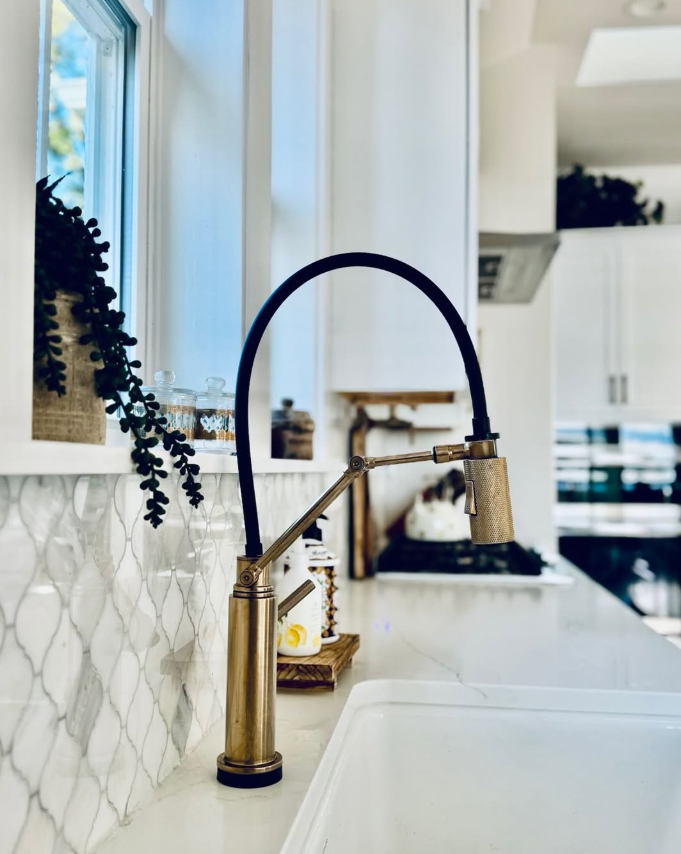 kitchen faucet.png