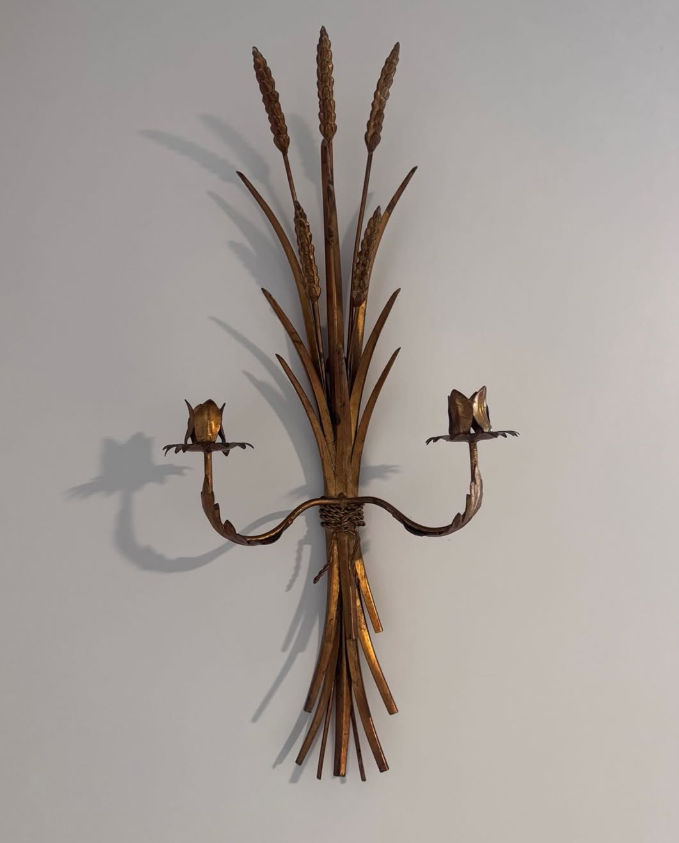 antique sconce.png