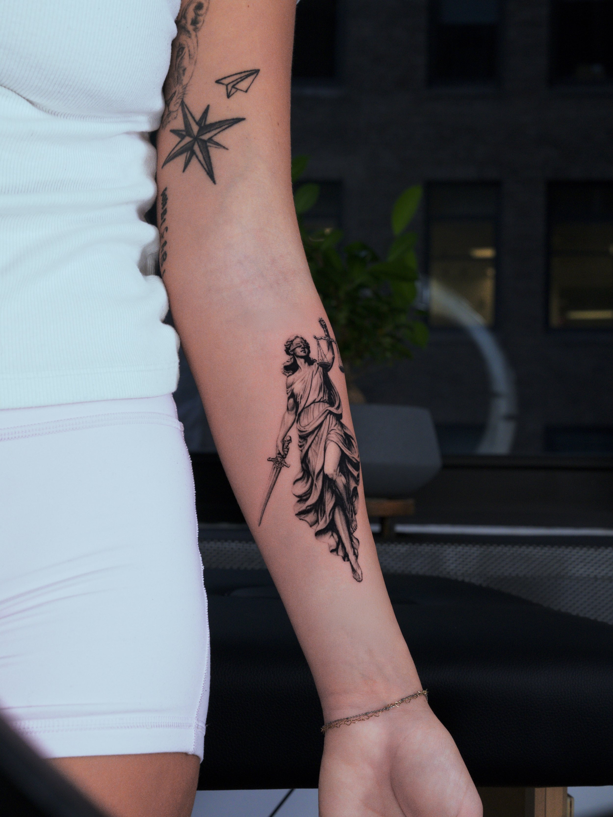 ~ June 2026 NYC tattoo booking open ~
July 2026 - Portland and San Francisco
DM to book your appointment 

Stencil: @stencil_slayer_pro 
Needles: @heliostattoo @masttattoo.official @wjxcartridge 
@kwadron 
Other supplies: @yesneedle 
For: @grace.azn 
