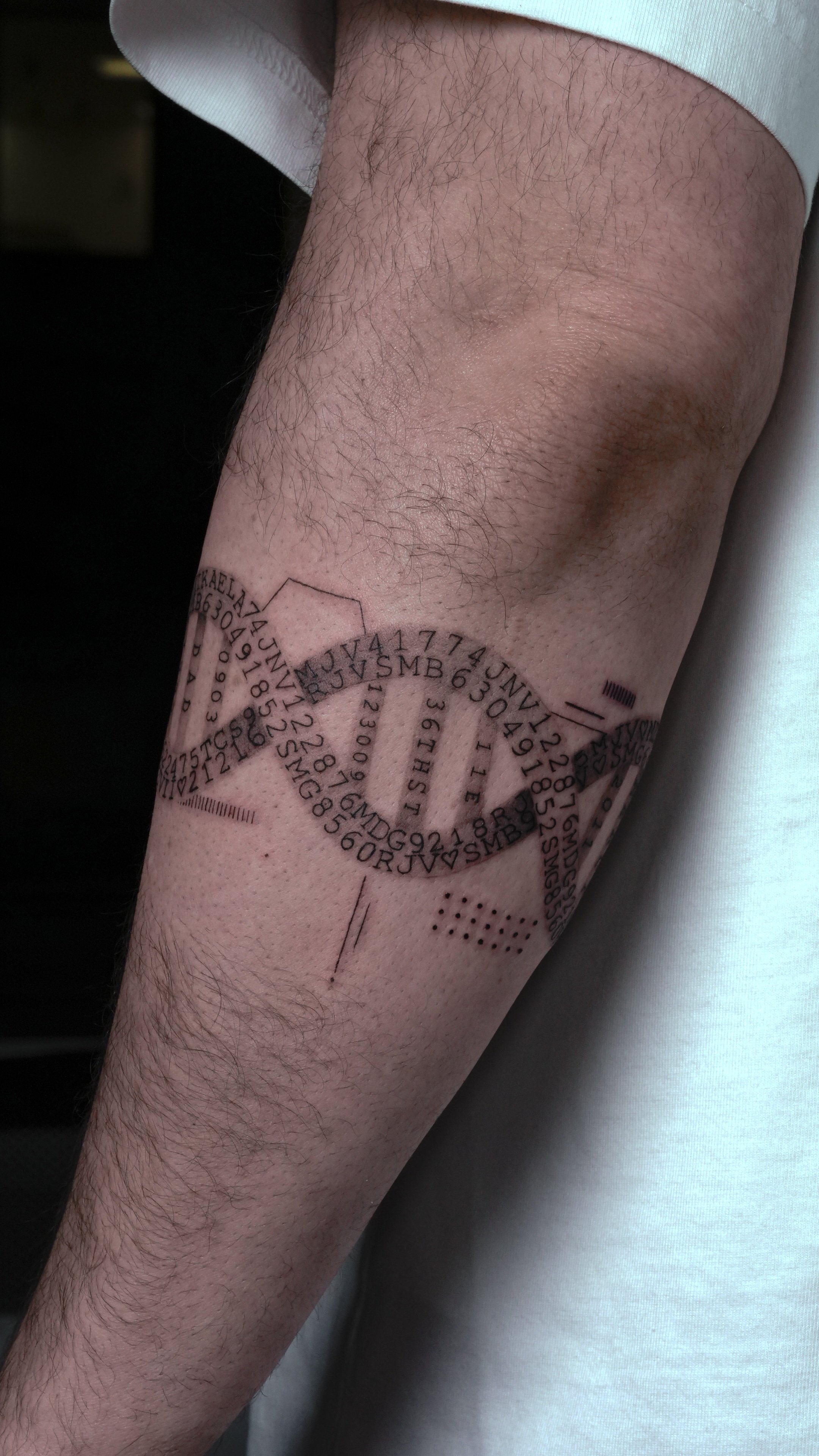 DNA soft shading Fine Line tattoo