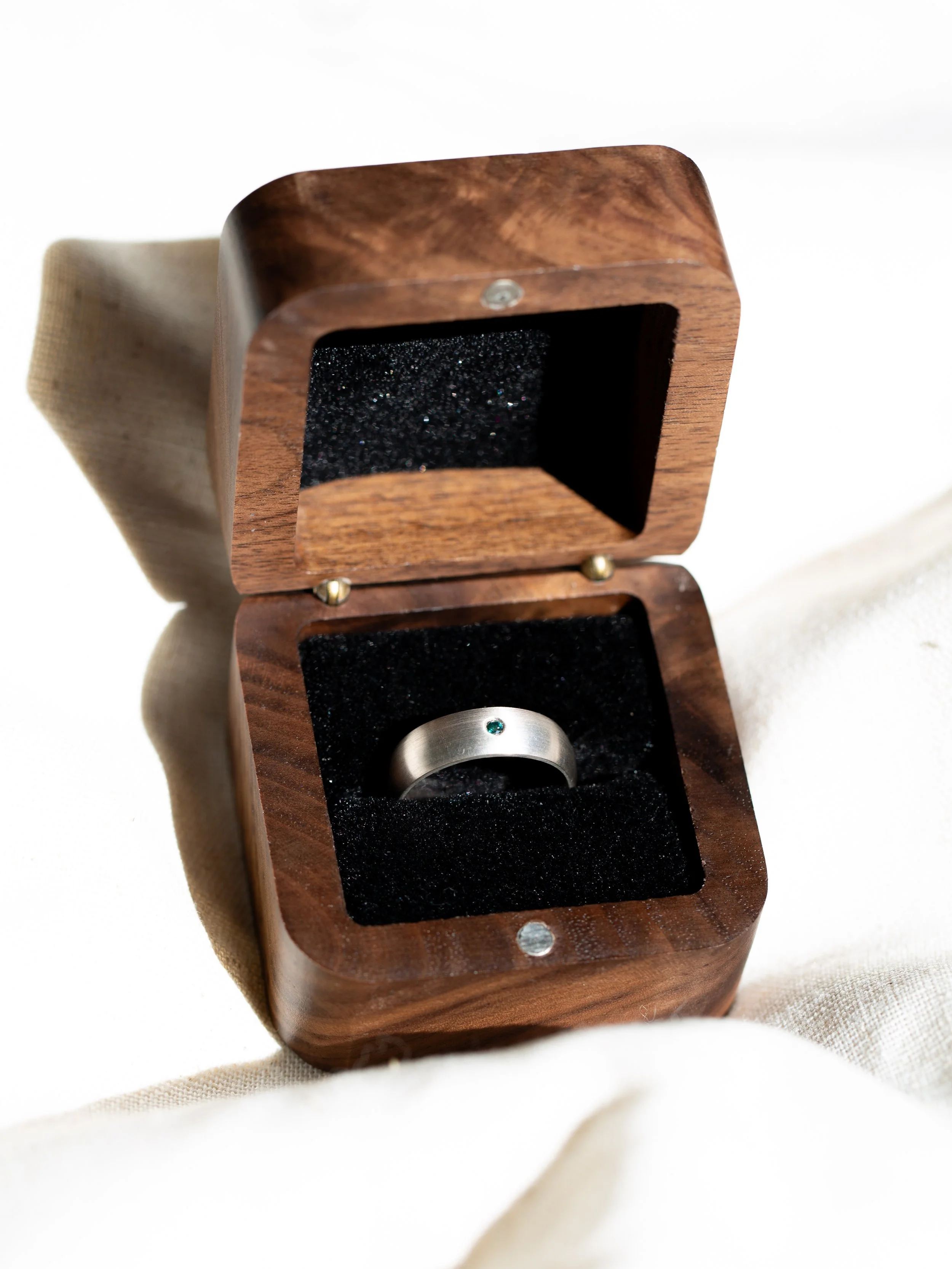 PF008 - Blue Diamond - Wooden Box.jpg
