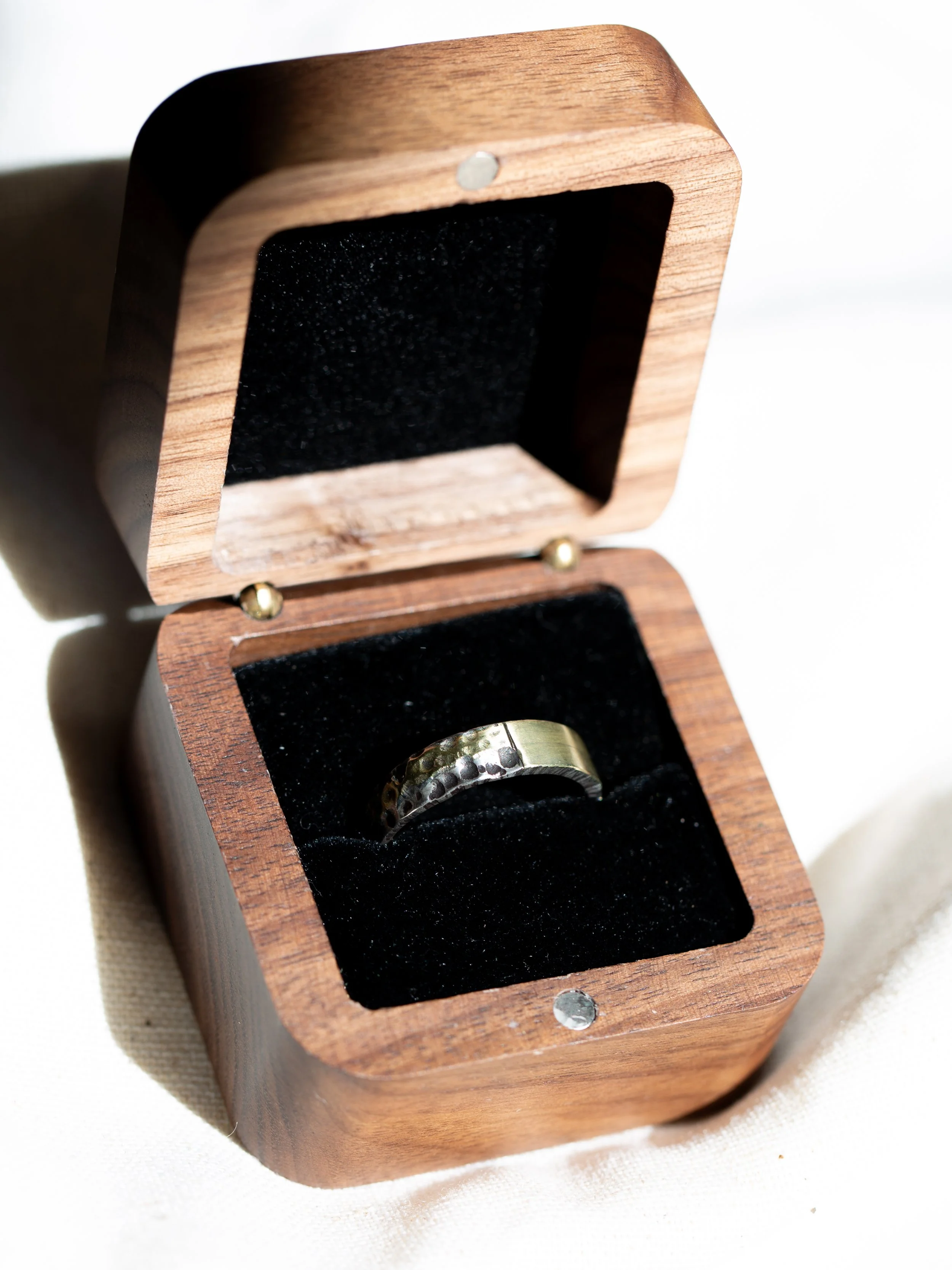 PF005 - 925 & 18K - Wooden Box.jpg