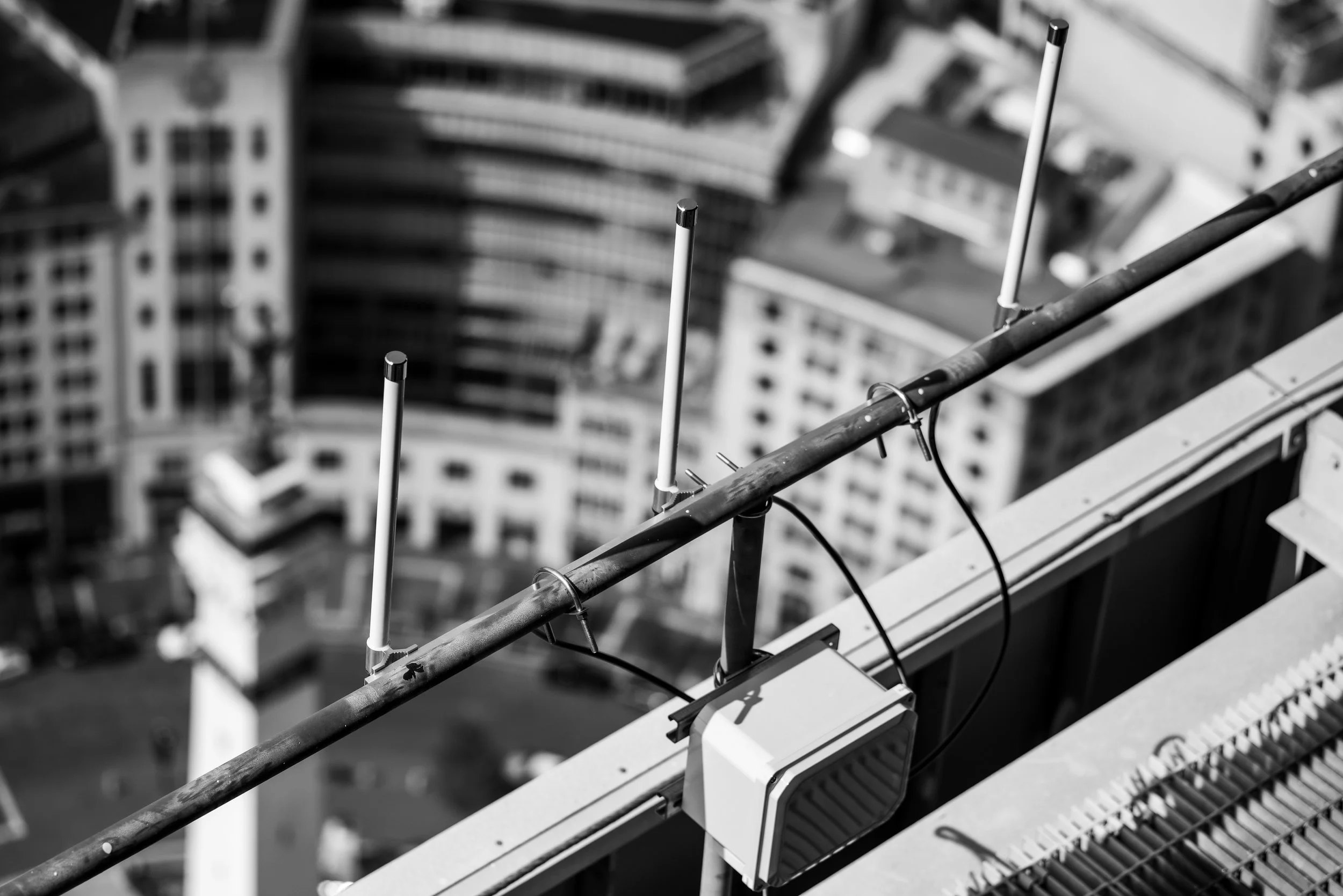 Pierce Aerospace YR1 Remote ID Sensor installed in a dense urban airspace. Sensors are widely adapted for many installation options.