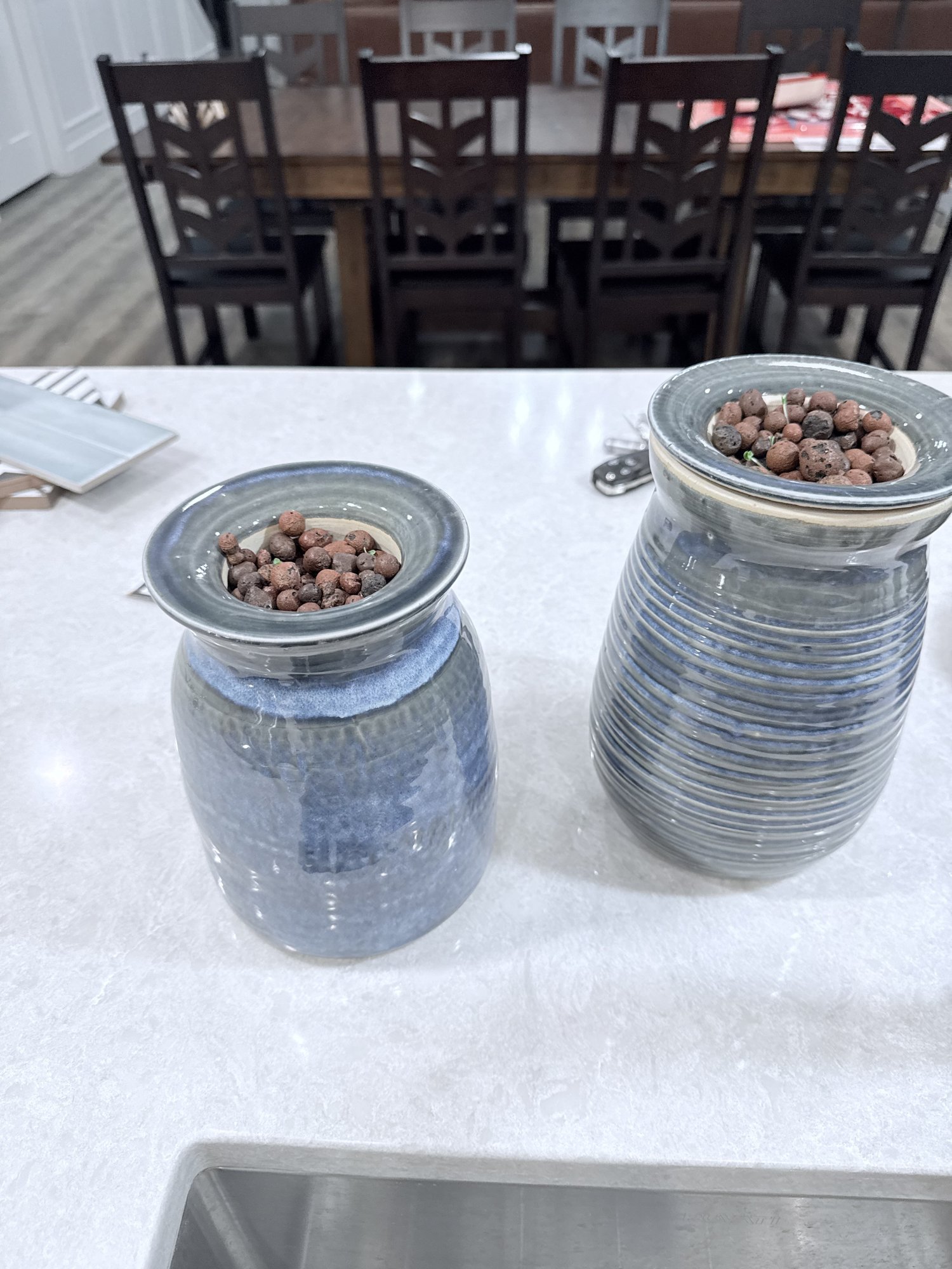 Blue-gray ribbed hydroponic containers, 2026