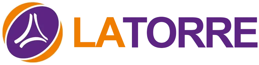 Logo de La Torre, con símbolo en forma de campana dentro de un círculo morado y texto negro y morado.