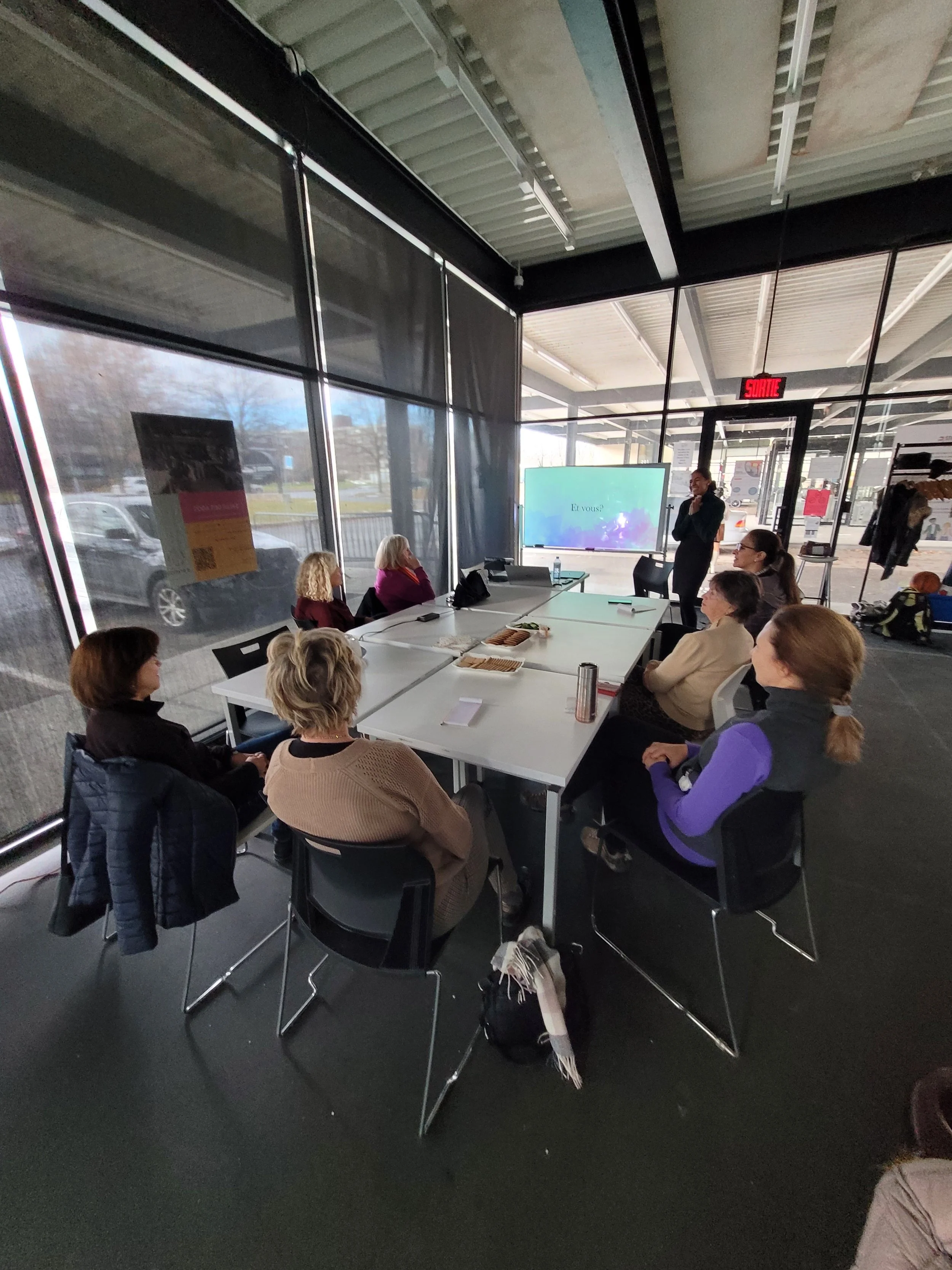 November 22nd, 2025 — La Station
A workshop dedicated to menopause and aging, combining evidence-based information with open discussion to create a space for reflection, learning, and community exchange.