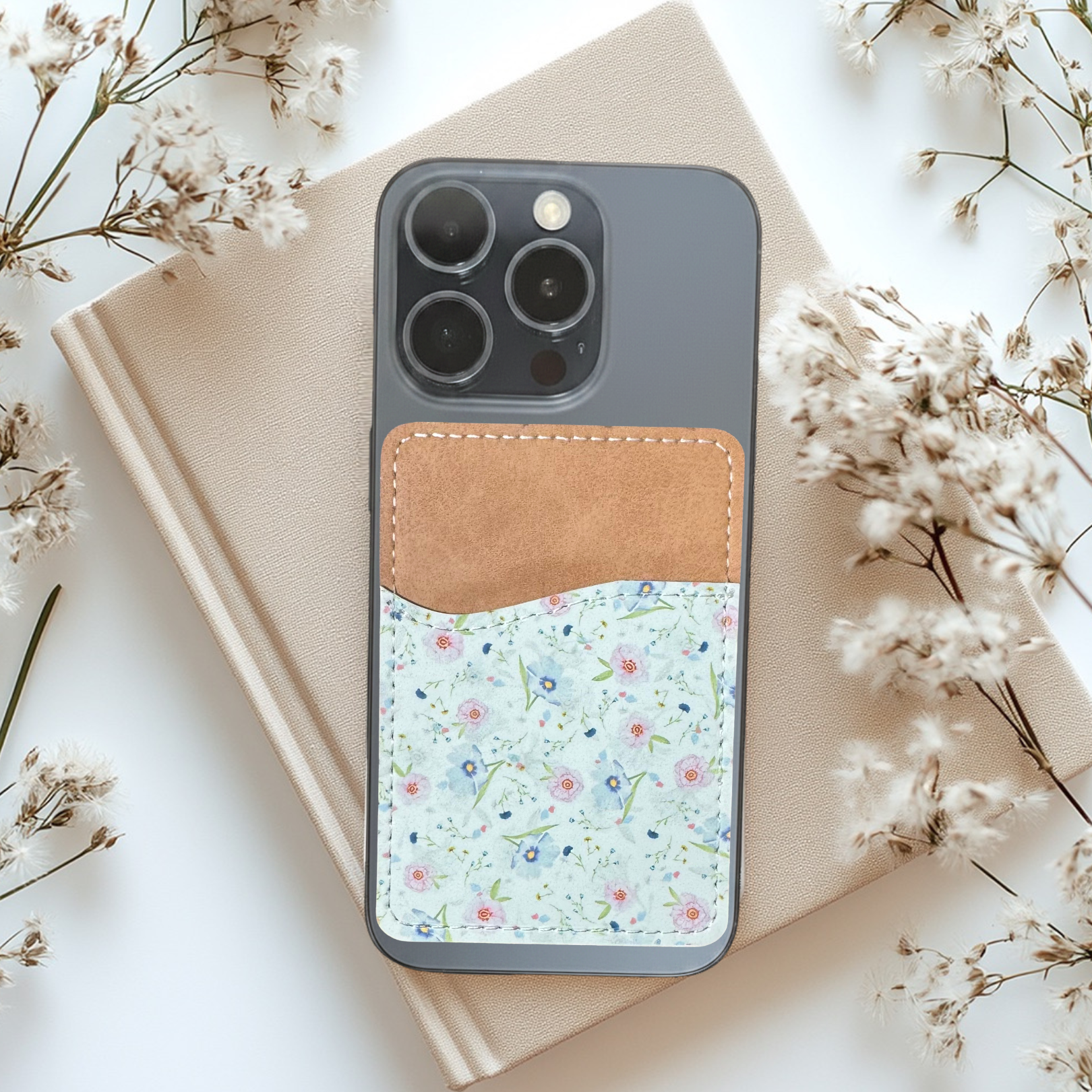 Phone wallet  photography.png