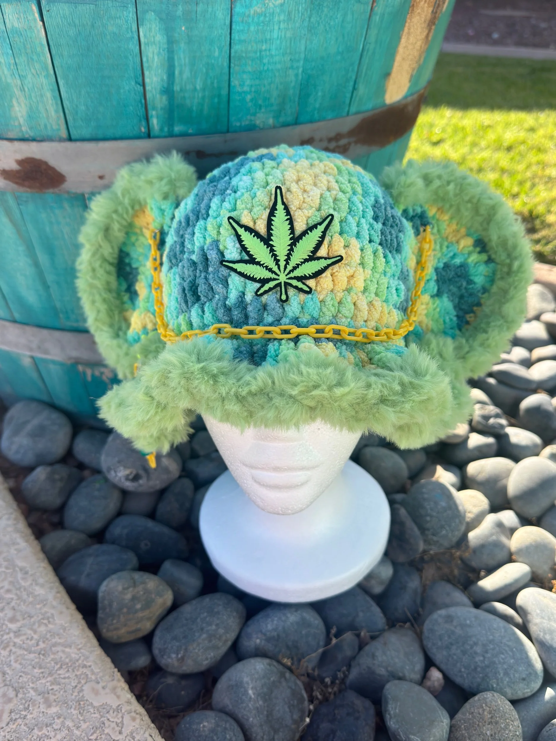 Green weed bucket hat