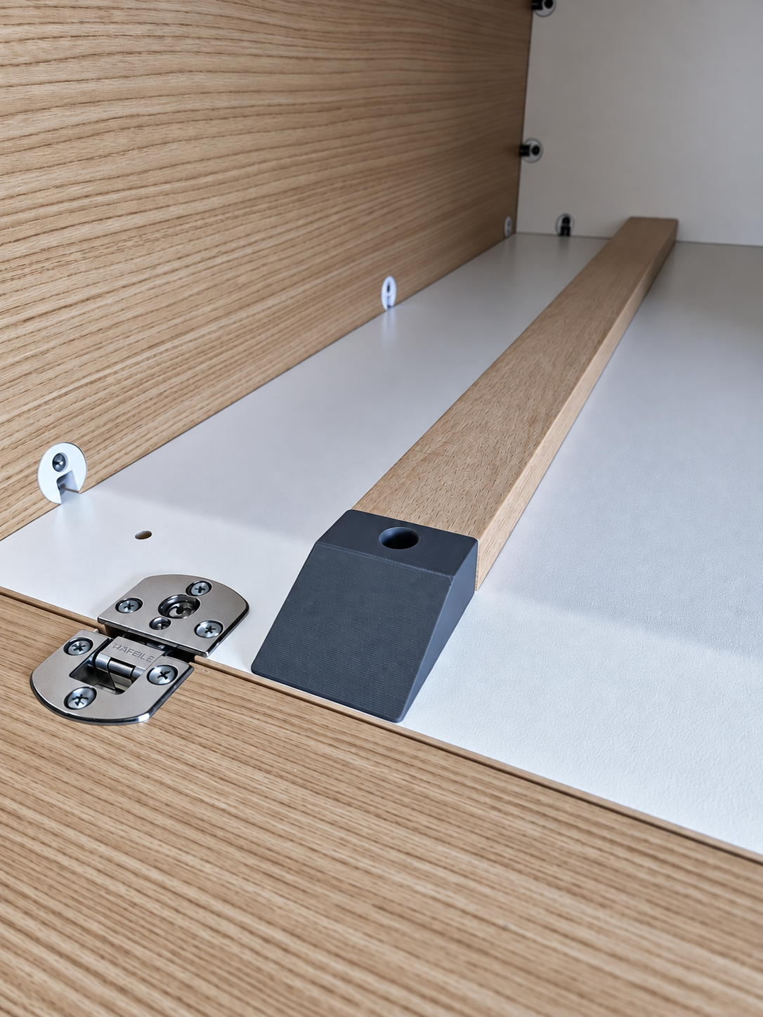 single runner and hinge.png