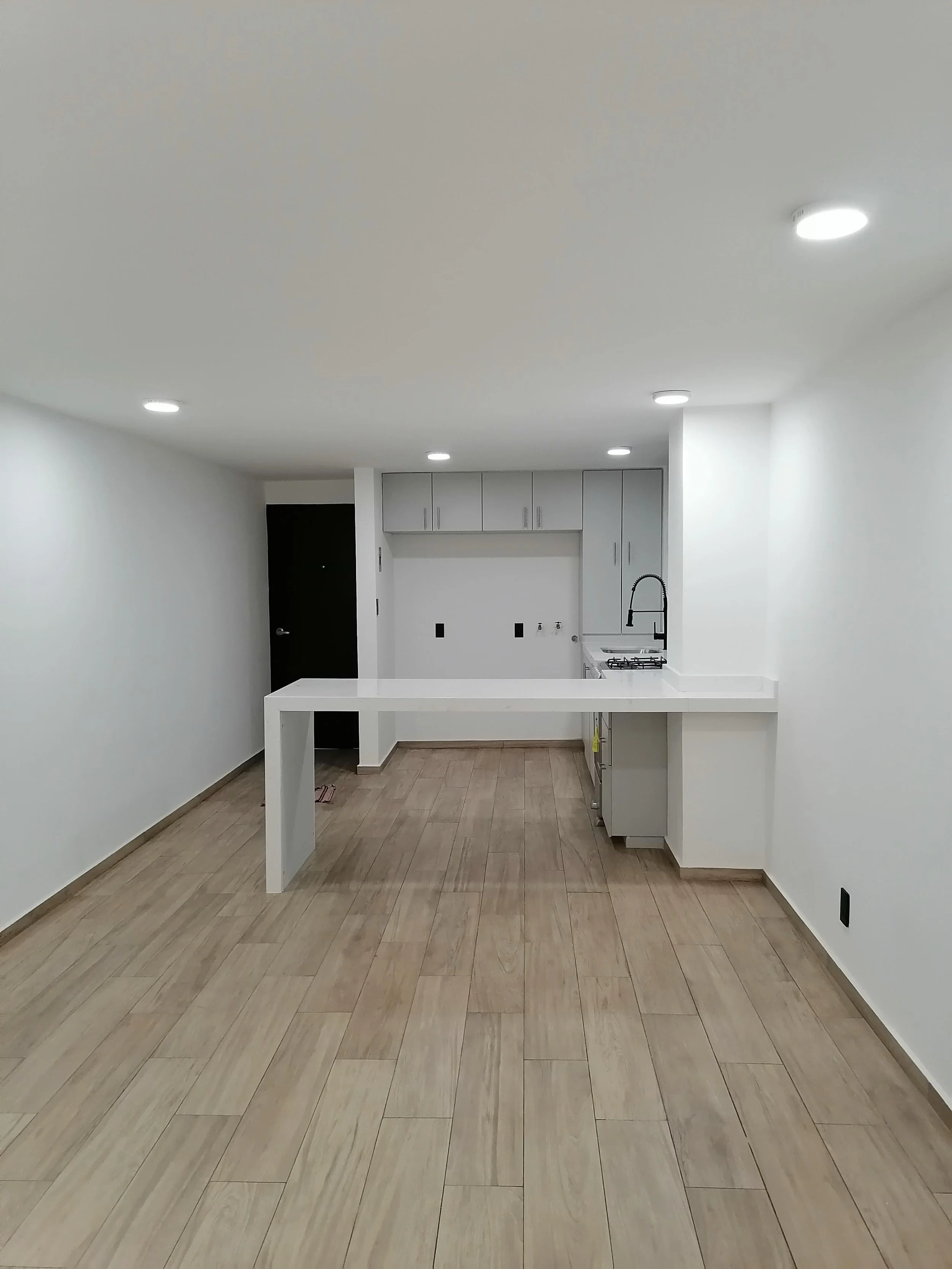 Departamento en venta en colonia San Rafael 
81m2
2 habitaciones 
Un ba&ntilde;o amplio 
Reci&eacute;n remodelado 
Sala comedor muy iluminada 
$3,700,000

#venta #bienesra&iacute;ces #cdmx #casa #realtor