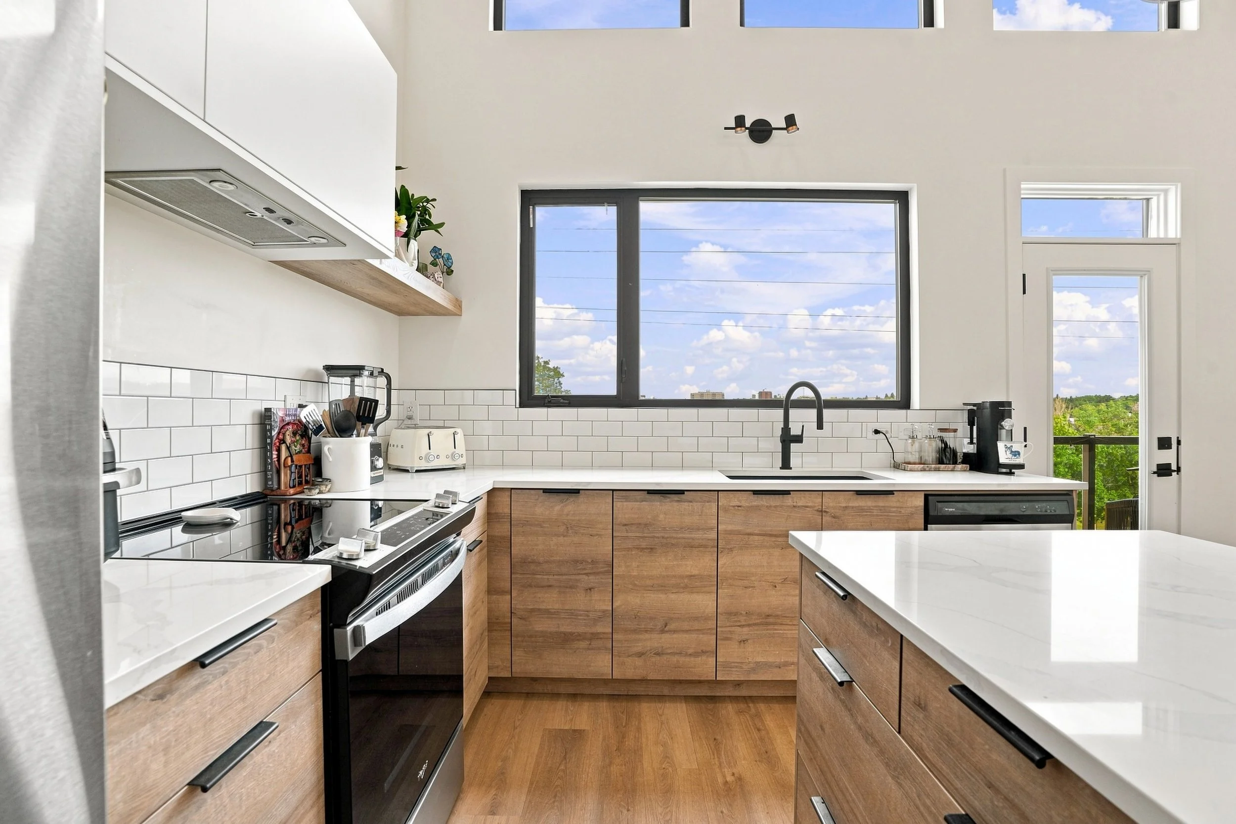 614 Spadina Cres W (11 of 37).jpg