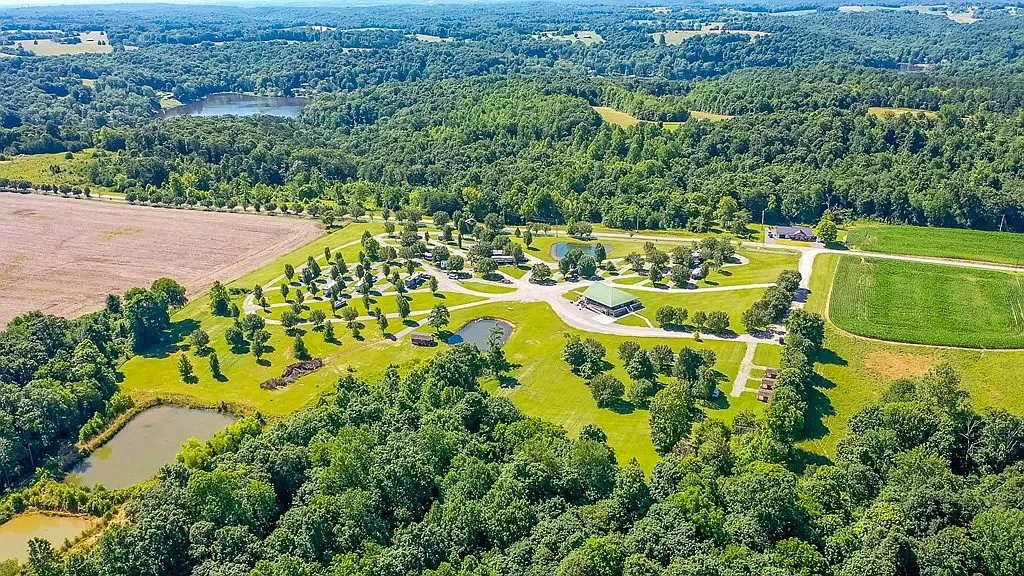 Full pull through sites, Lake Malone State park, Mammoth Caves, Diamond Cave, Lost Caves, RV Park, Lewisburg KY,