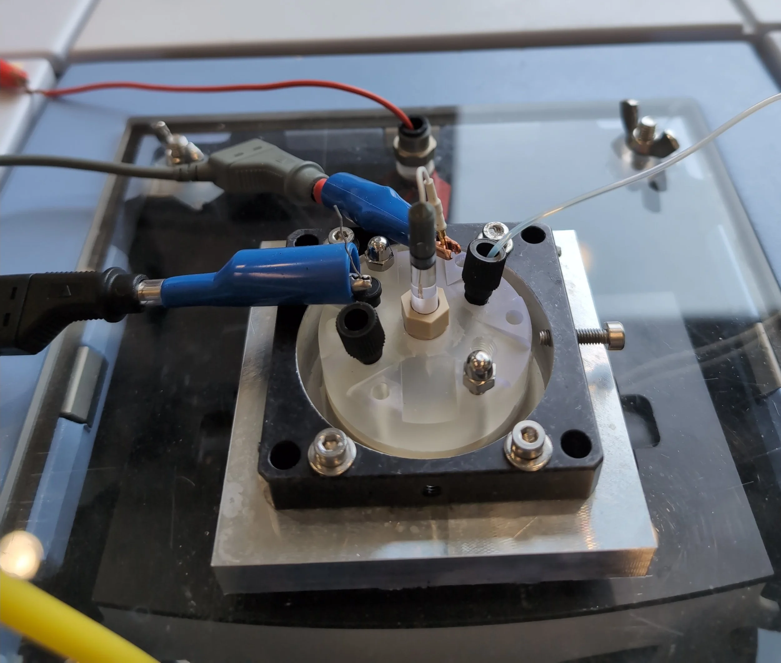 Close-up of our ATR-FTIR spectroelectrochemical setup for investigating CO2 electrolysis.