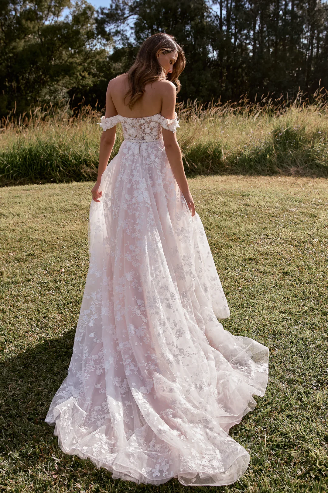DominiqueTC2530_BisouCollection_BackCampaignImage_TaniaOlsenBridal.jpg.webp