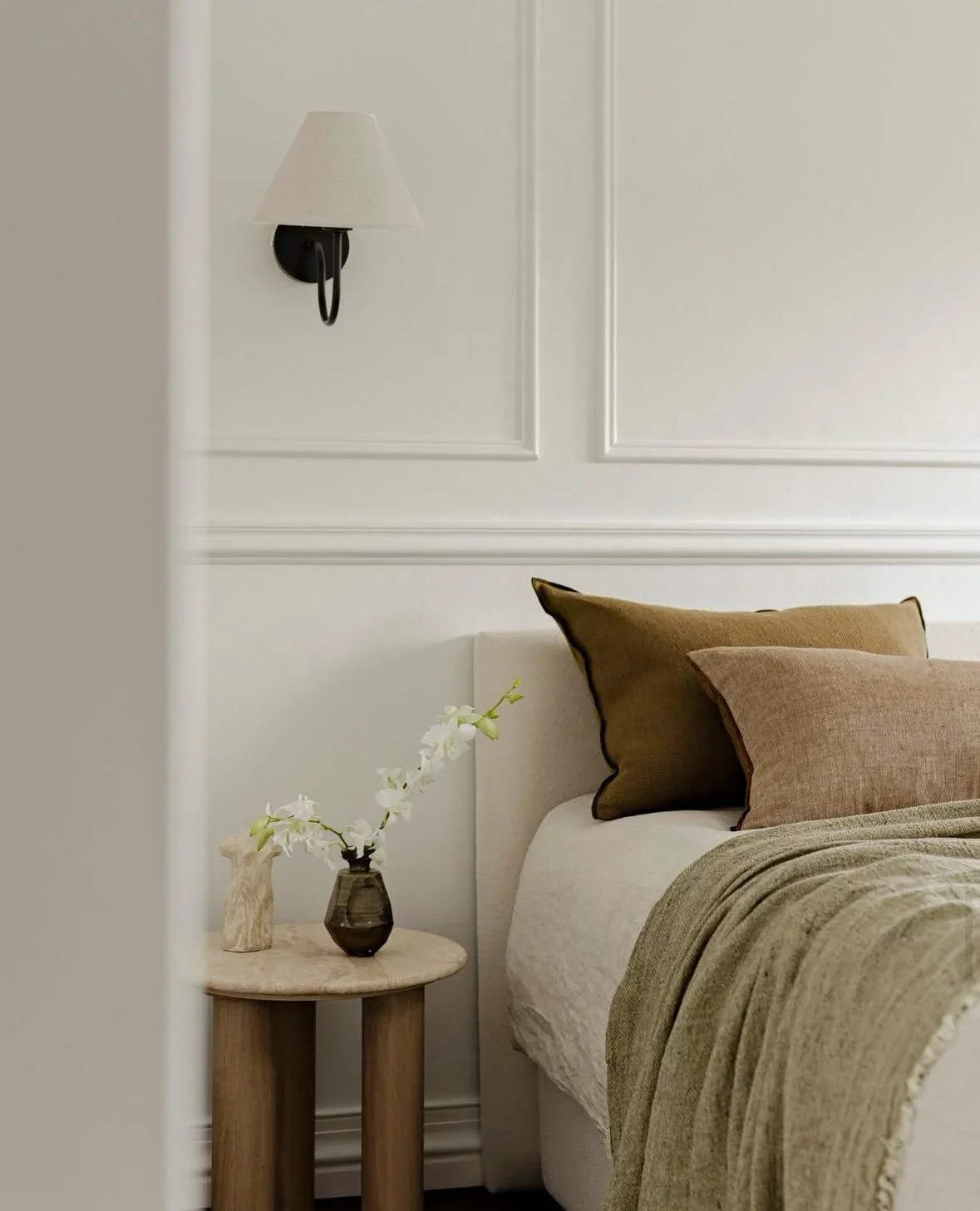 How to Style a Beautiful Bed