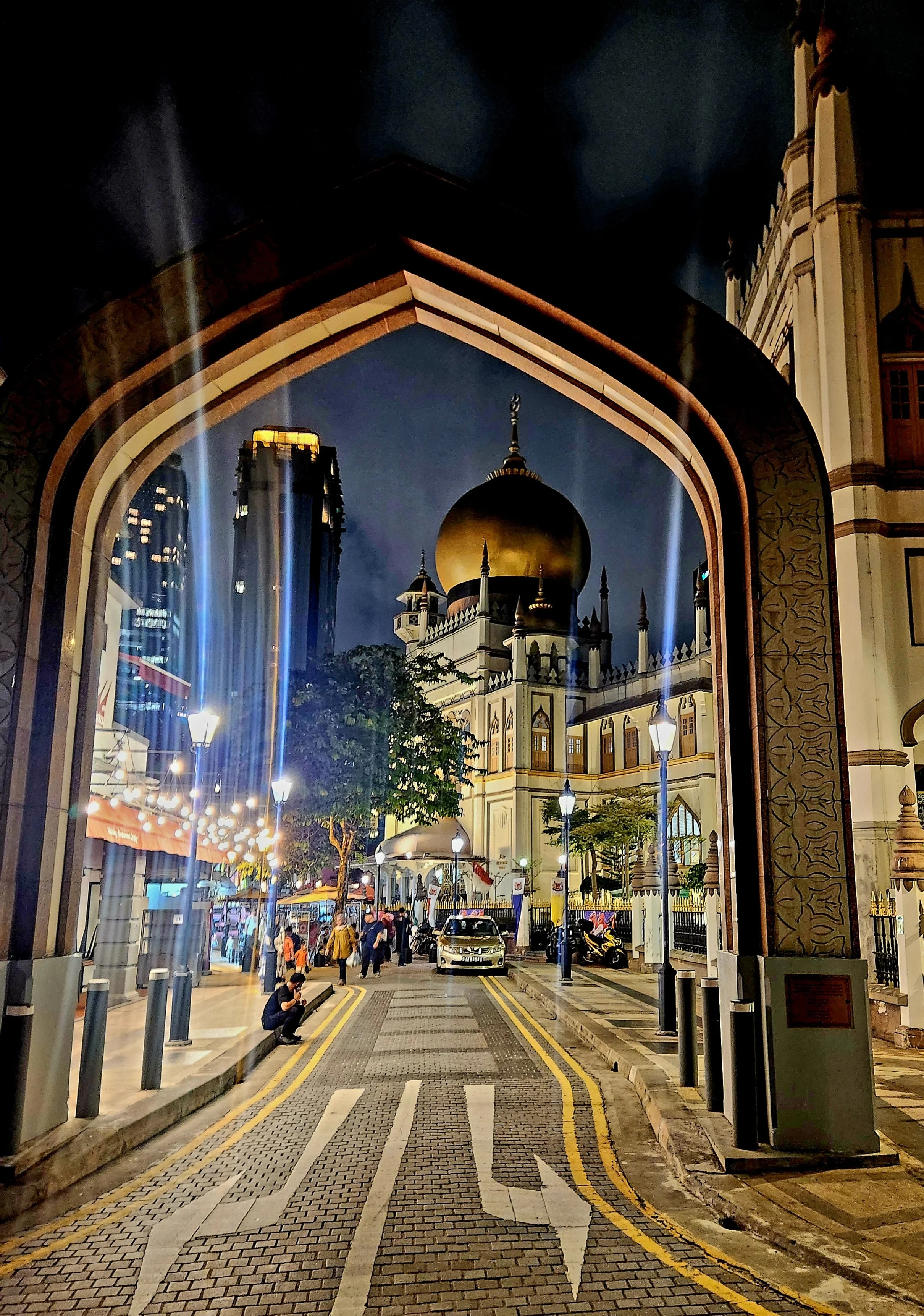 Atrakcje Singapuru: Kampong Glam, Dzielnica Arabska, Singapur po zmroku.