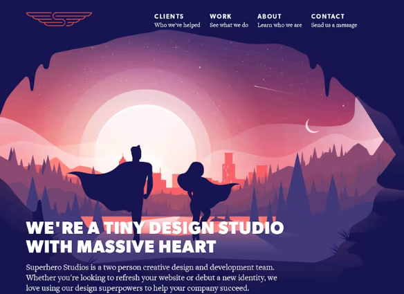 Illustratie van een landschap met een grote zonsondergang of zonsopgang, twee silhouetpersonen met superhero capes, bergen, en een stad op de achtergrond.