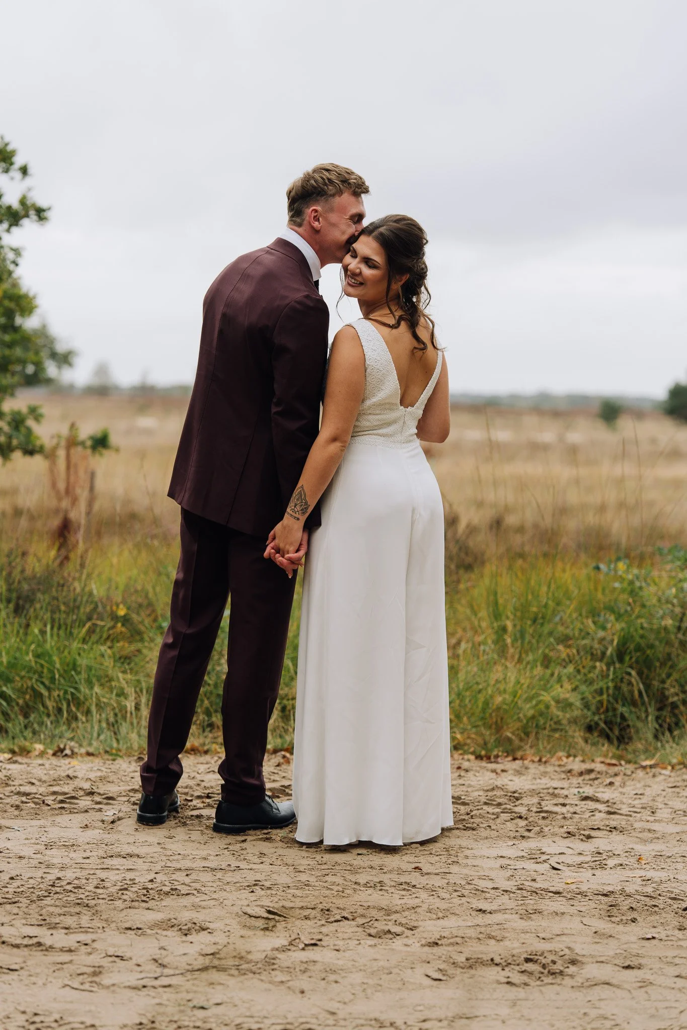 Natural wedding photography at the Kalmthoutse Heide in Belgium