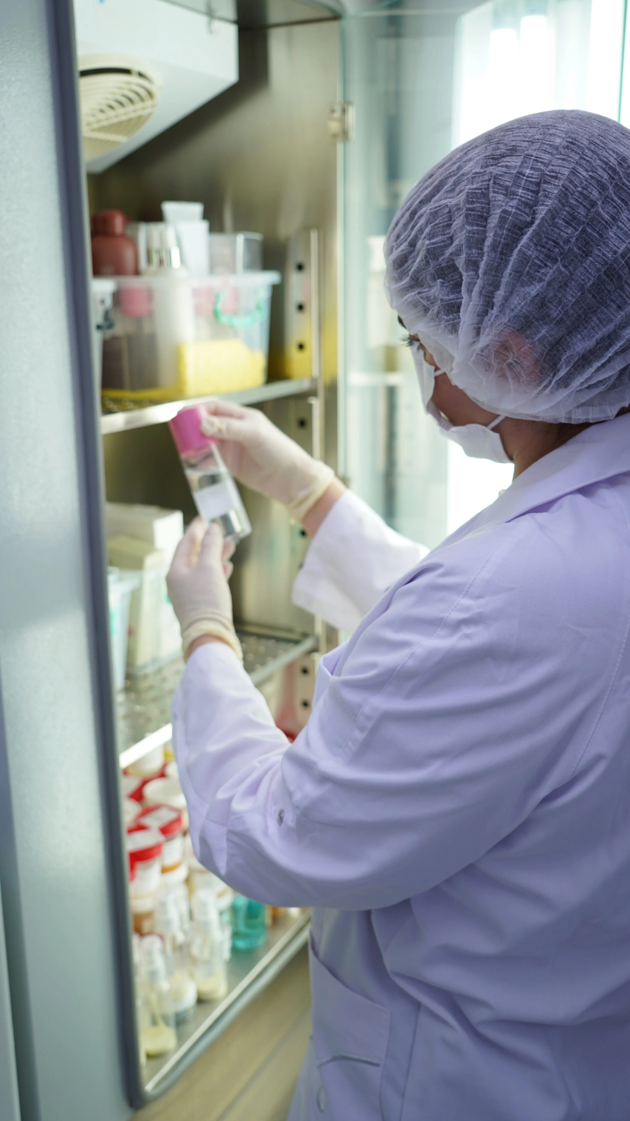 Kozmetik stabilite testleri ve şahit numune saklama alanı | Cosmetics stability testing and retention sample storage International Group Nacar