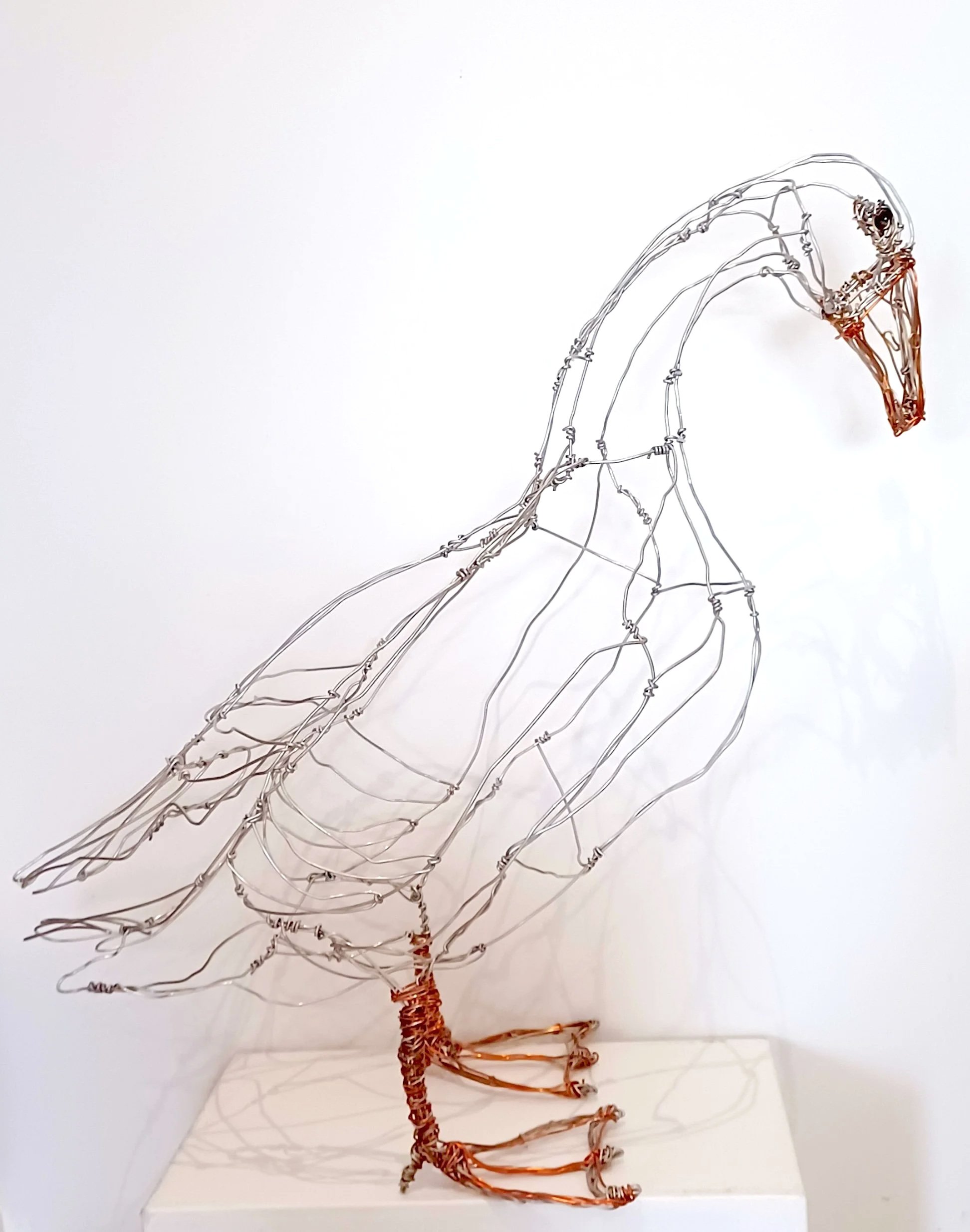 Sculpture d'une oie en fil de fer alu