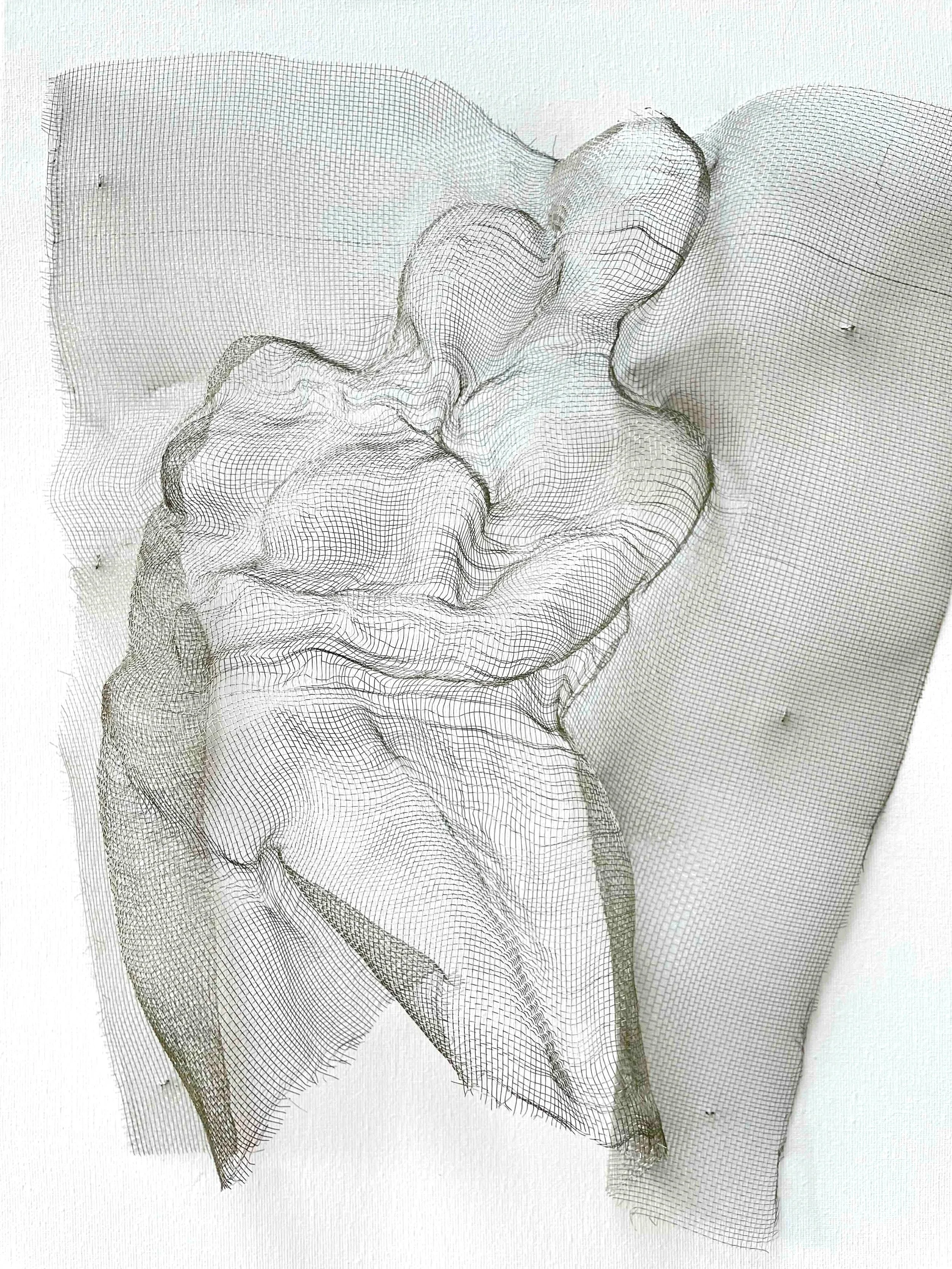 sculpture-couple-enlace-grillage.jpg