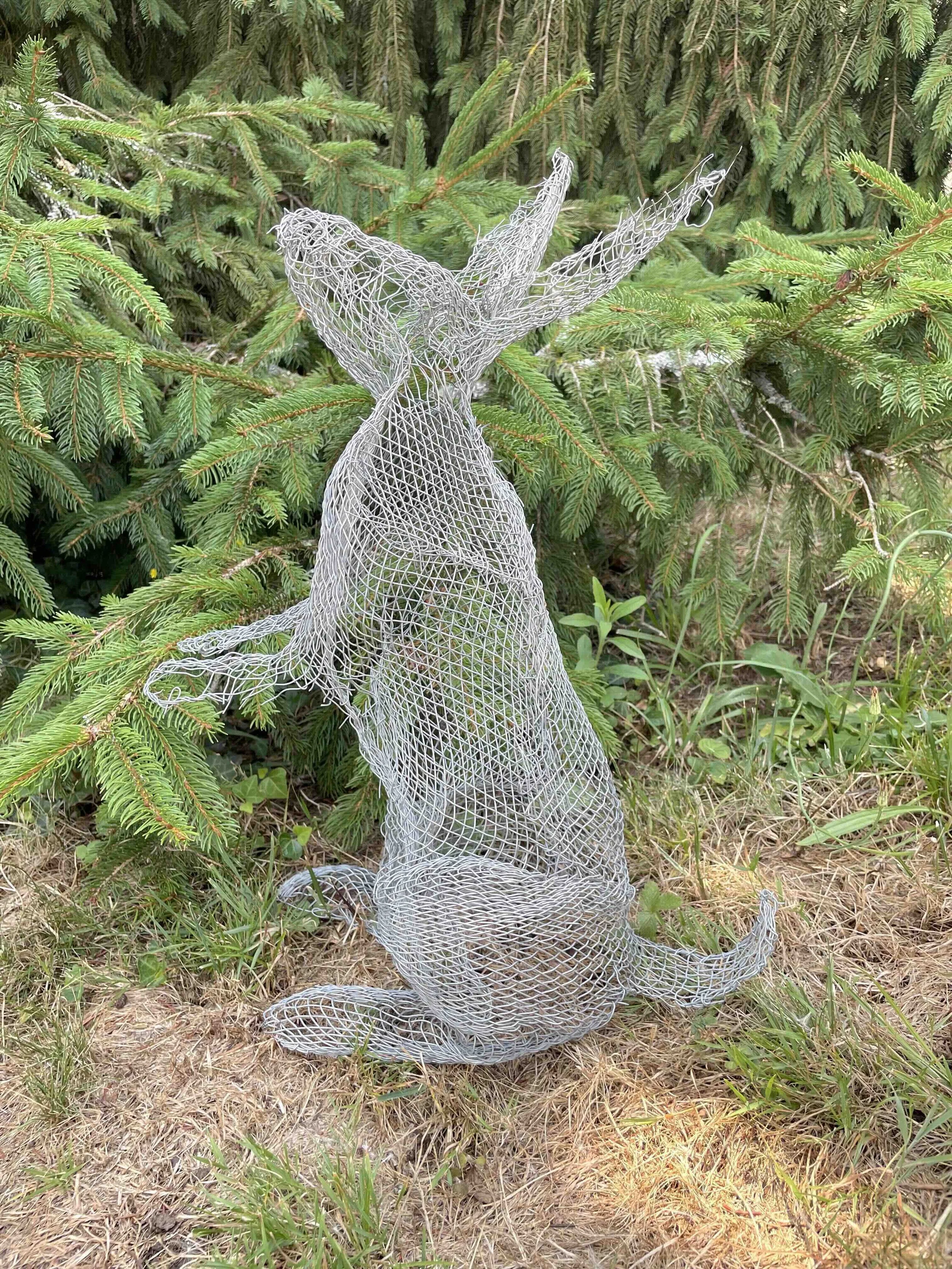 sculpture-lapin-grillage.jpeg