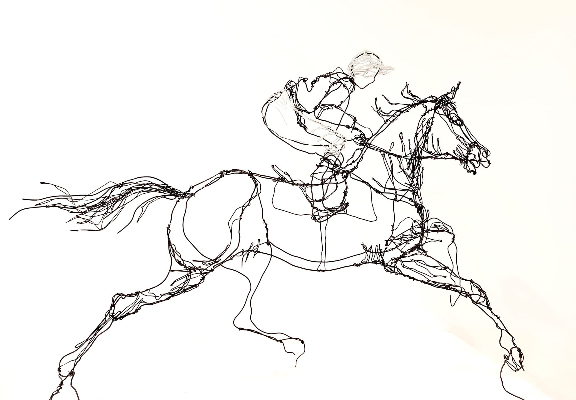 Cheval de course en fil de fer recuit