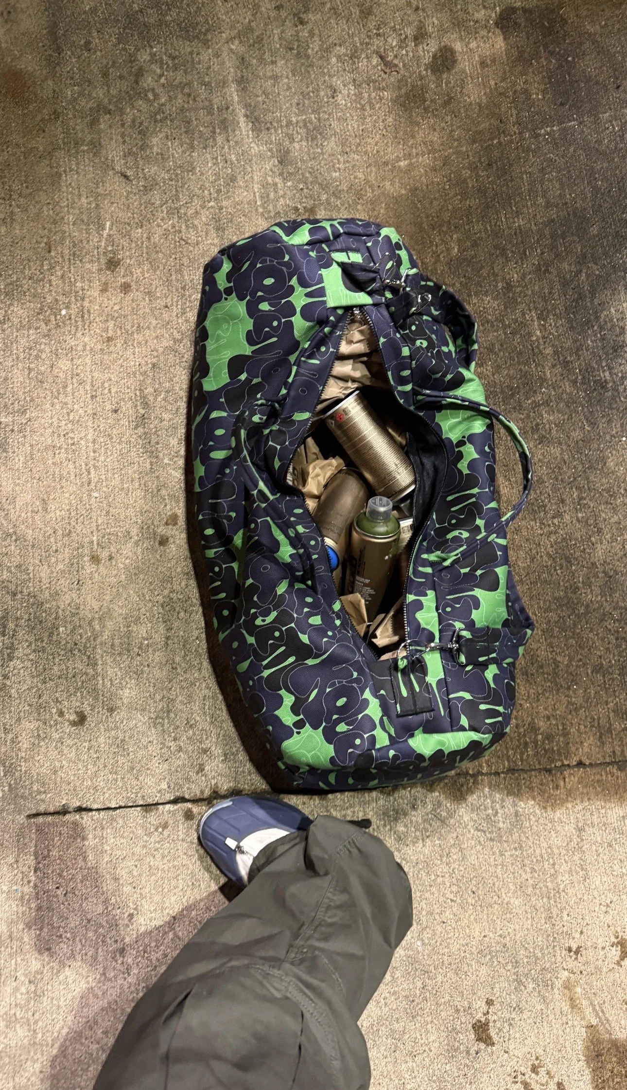 "Dejor Duffle" bag with spray paint