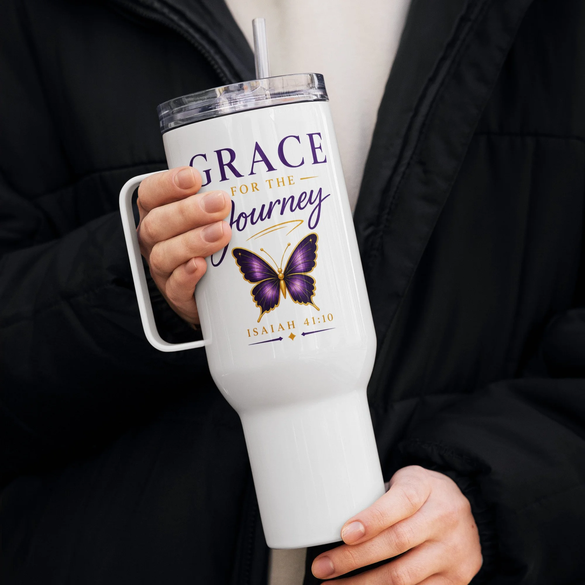 Travel mug with a handle