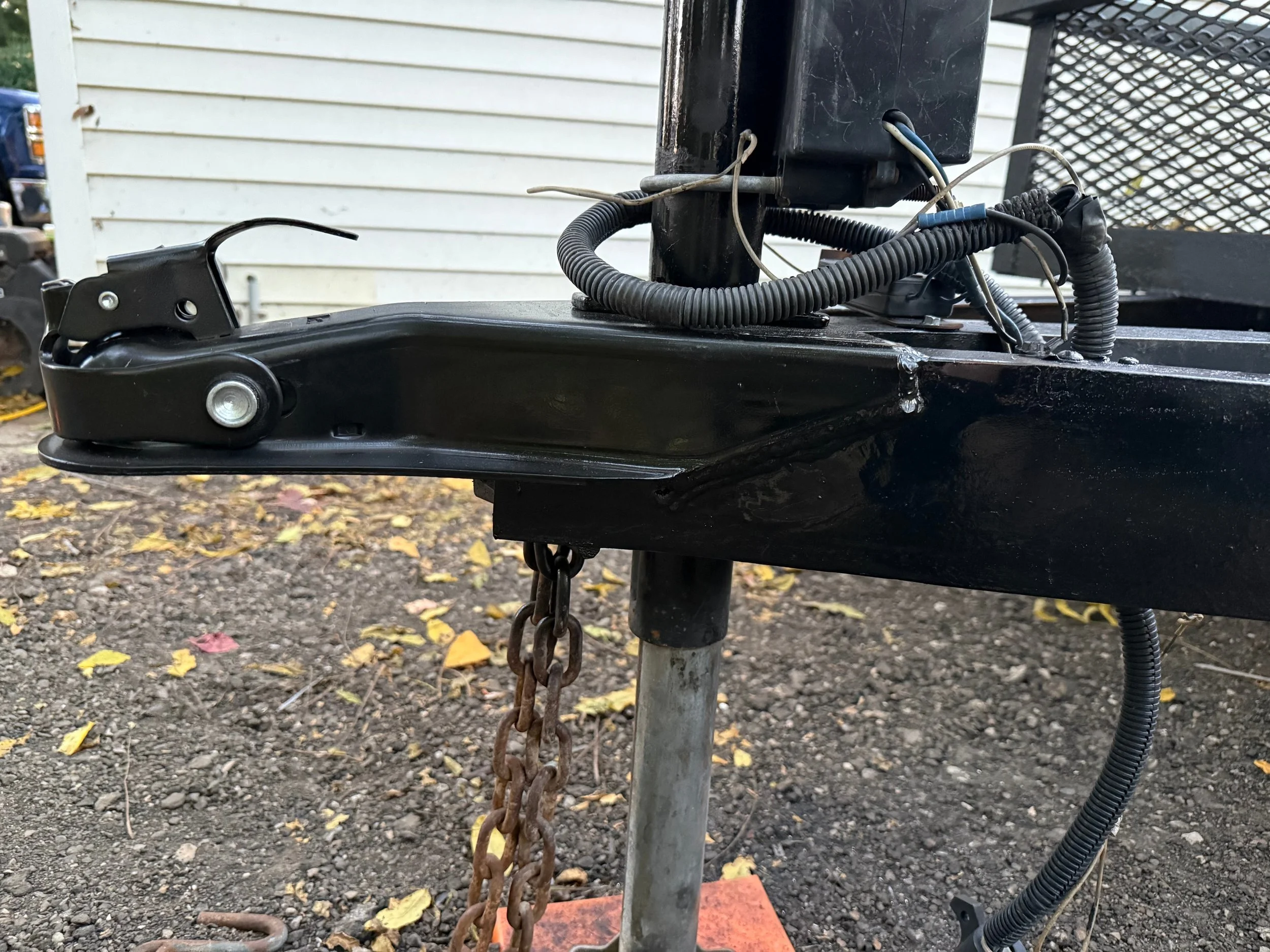 A trailer tongue repair. Looking for a mobile welder in Michigan for a repair? Blue Cord Mobile Welding offers services across Michigan.