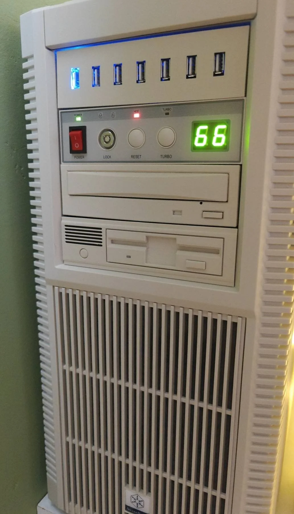 Sleeper PC Bays