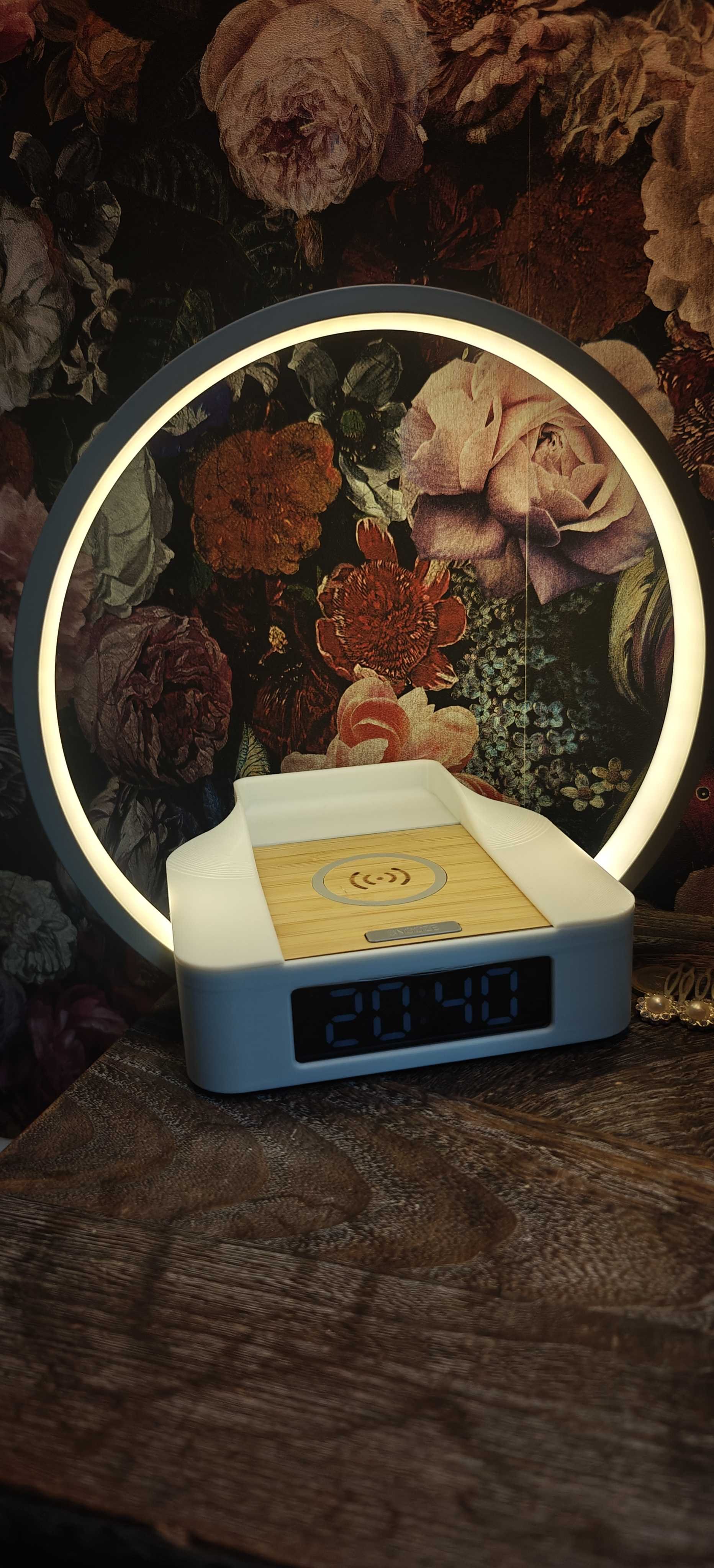 Krontaler alarm clock with phone cradle