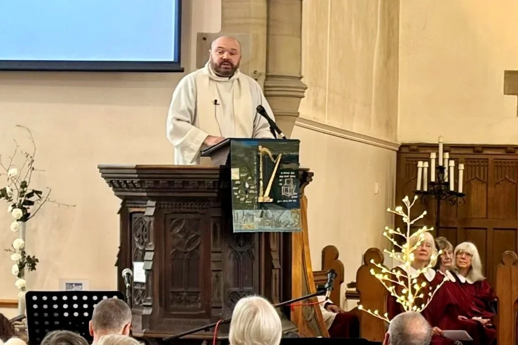 1st+Joint+service+Nick+preach+1.jpg