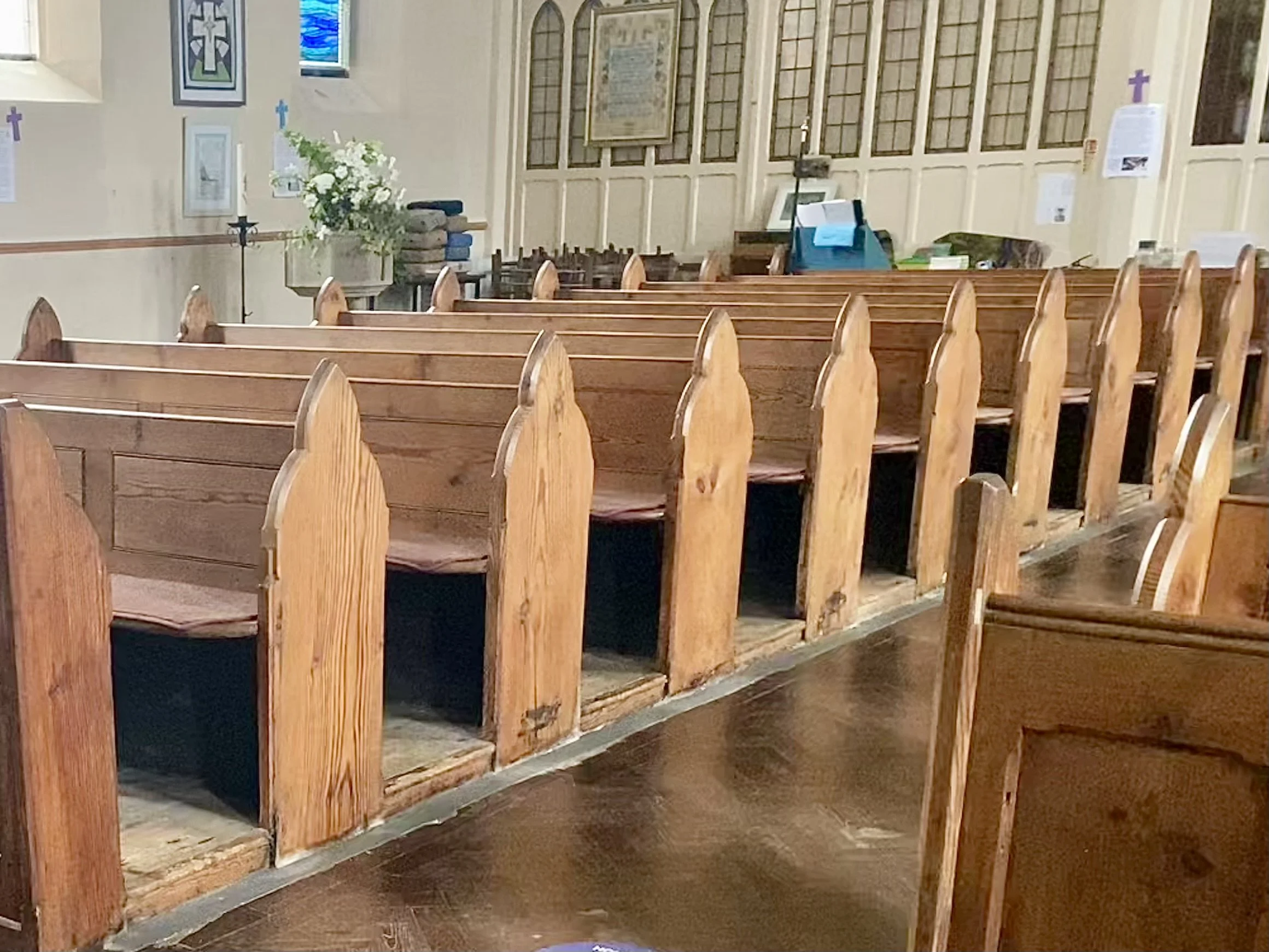 St David's Pews.jpg