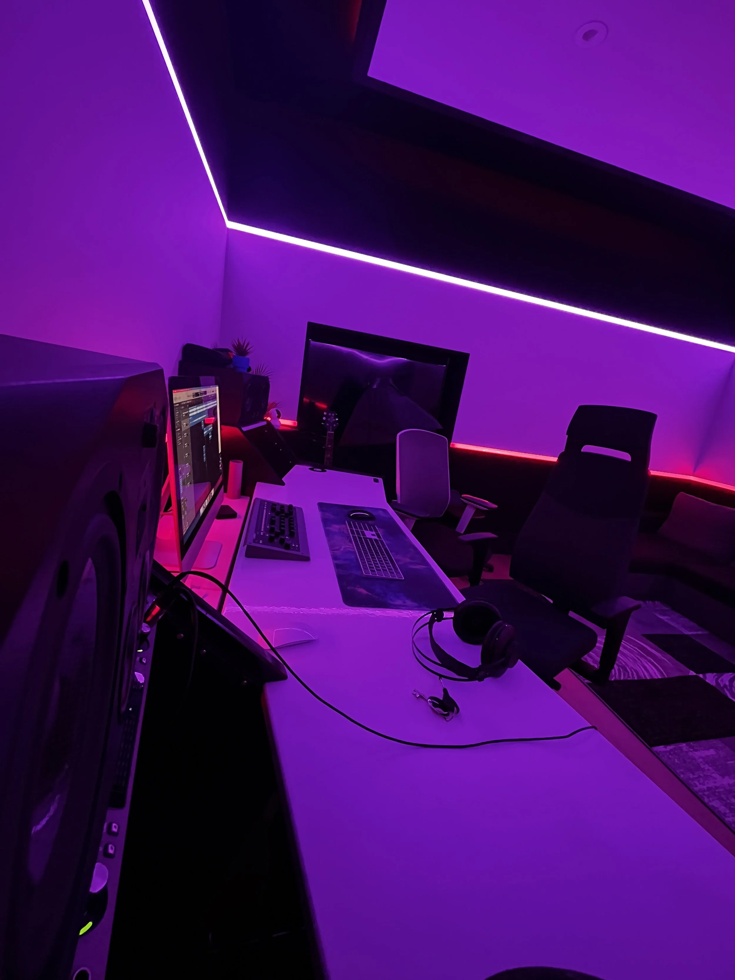Home Studio vs Professional Studio
