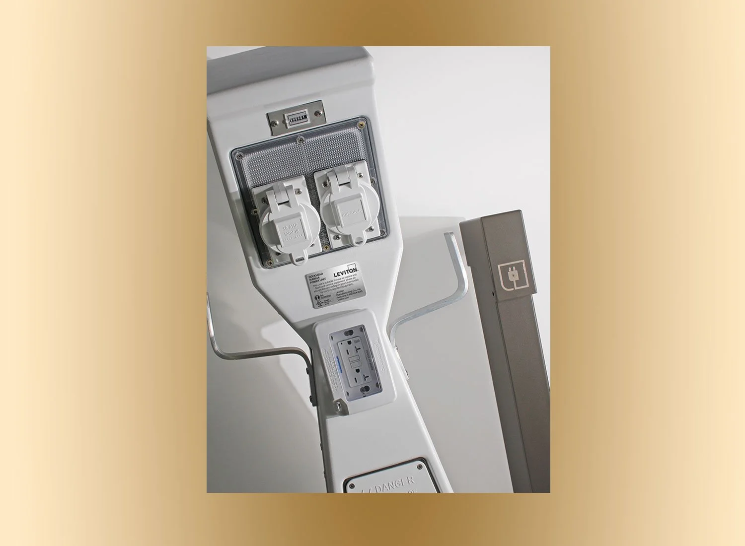 Leviton Manufacturing L-400 Catalog Section Opener - Power Pedestals